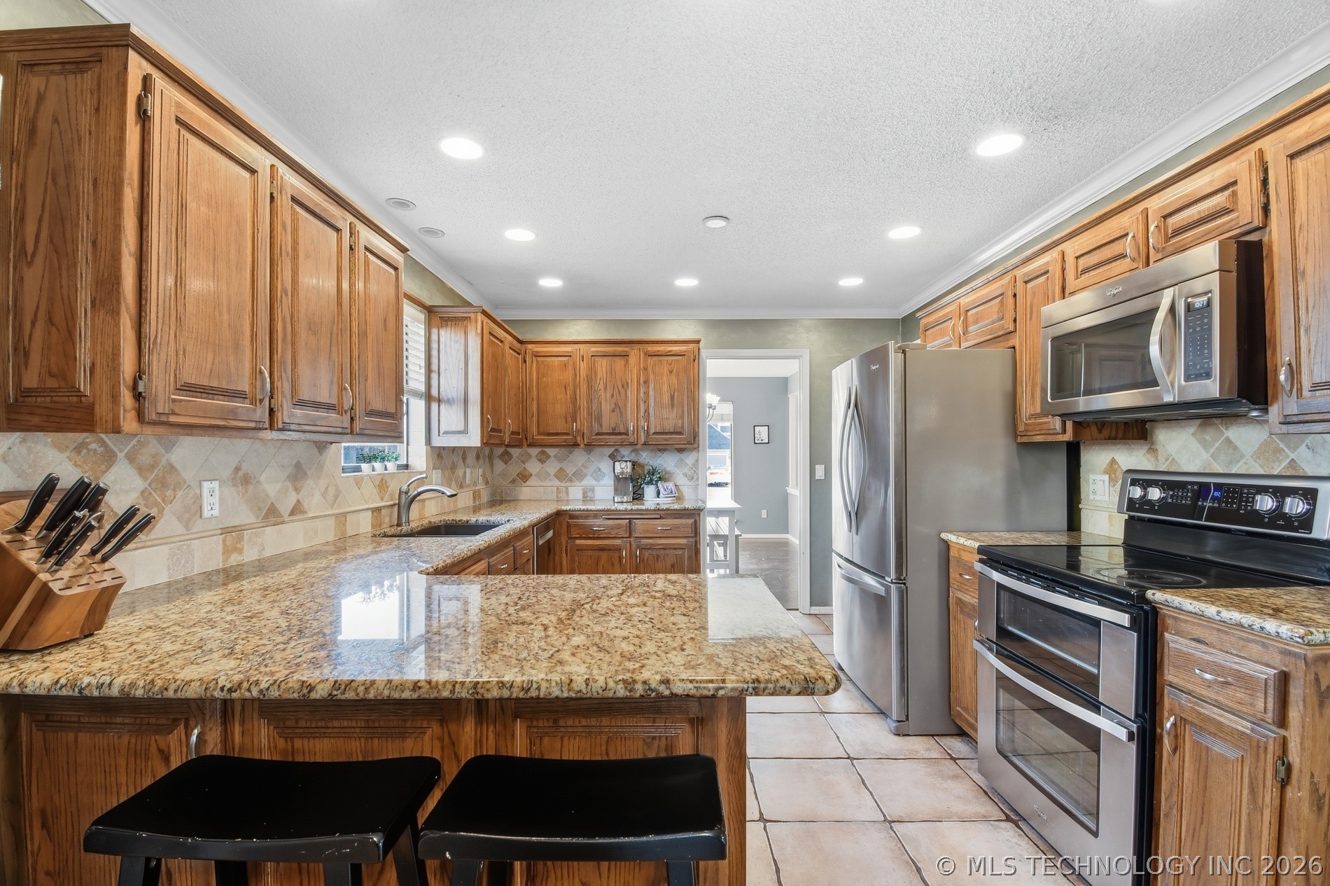 8304 S 4th Street Property Photo 6