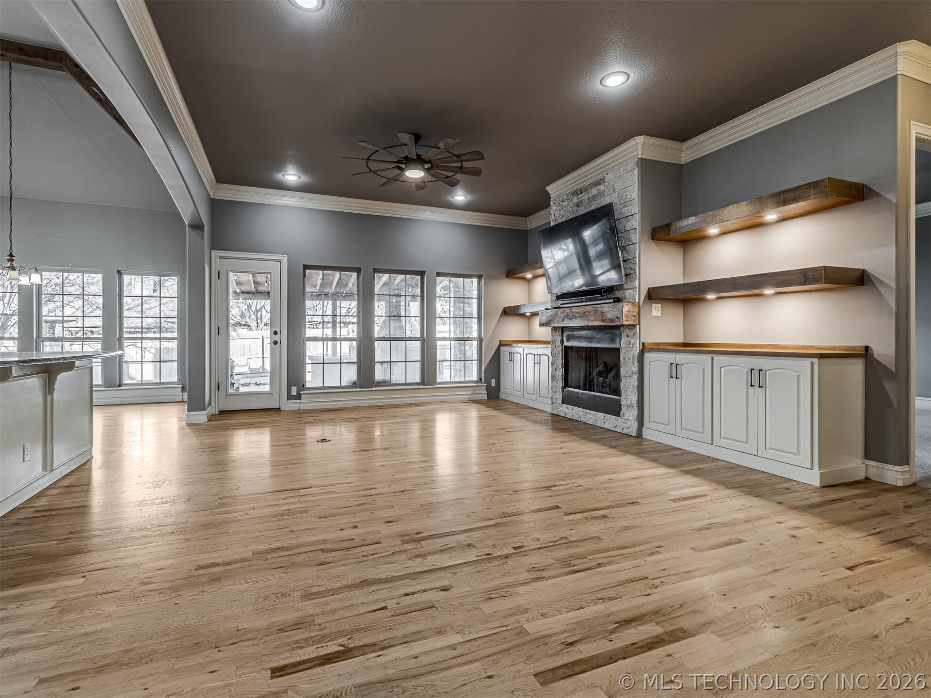 10524 S 91st East Avenue Property Photo 13