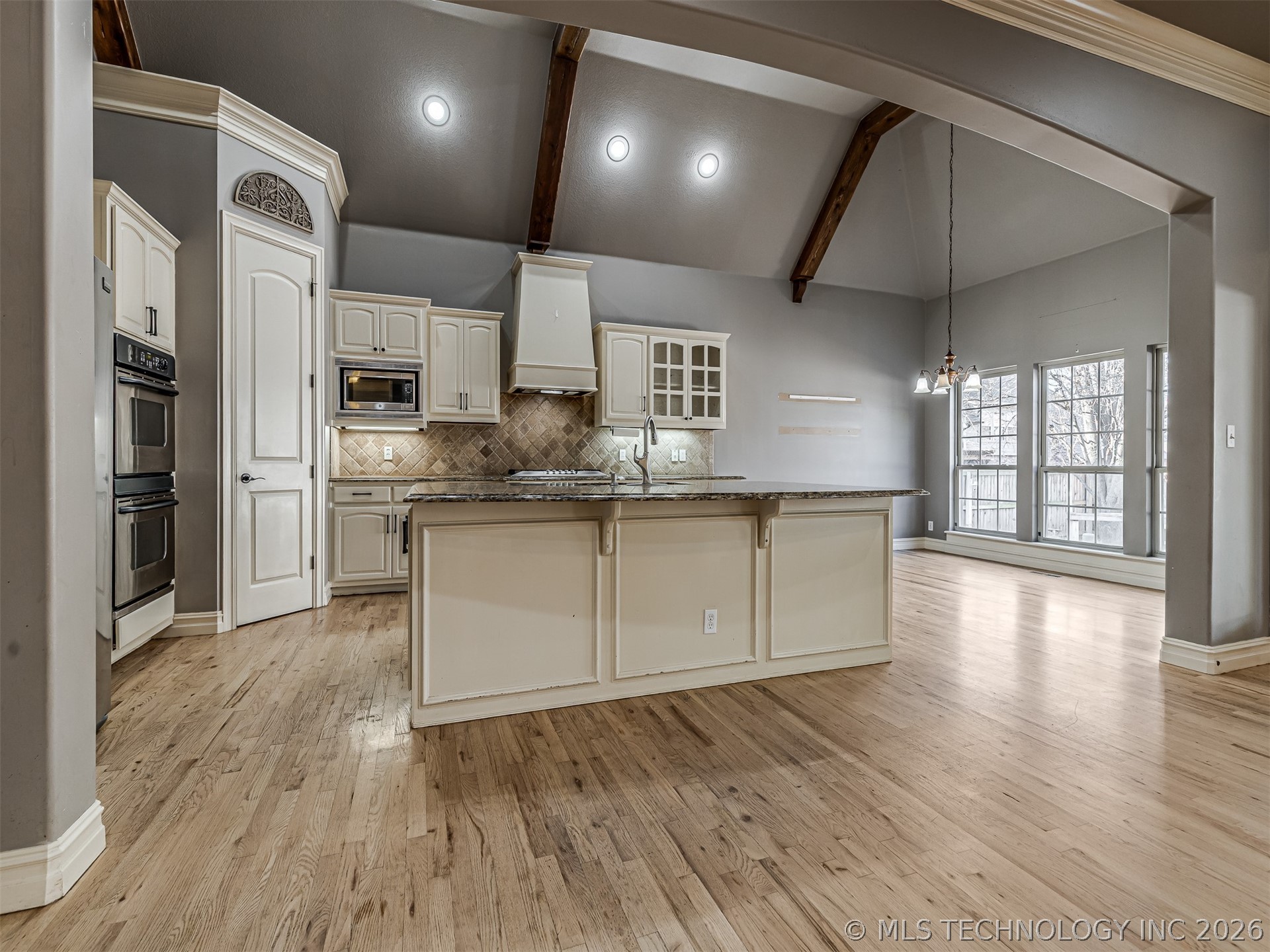 10524 S 91st East Avenue Property Photo 17