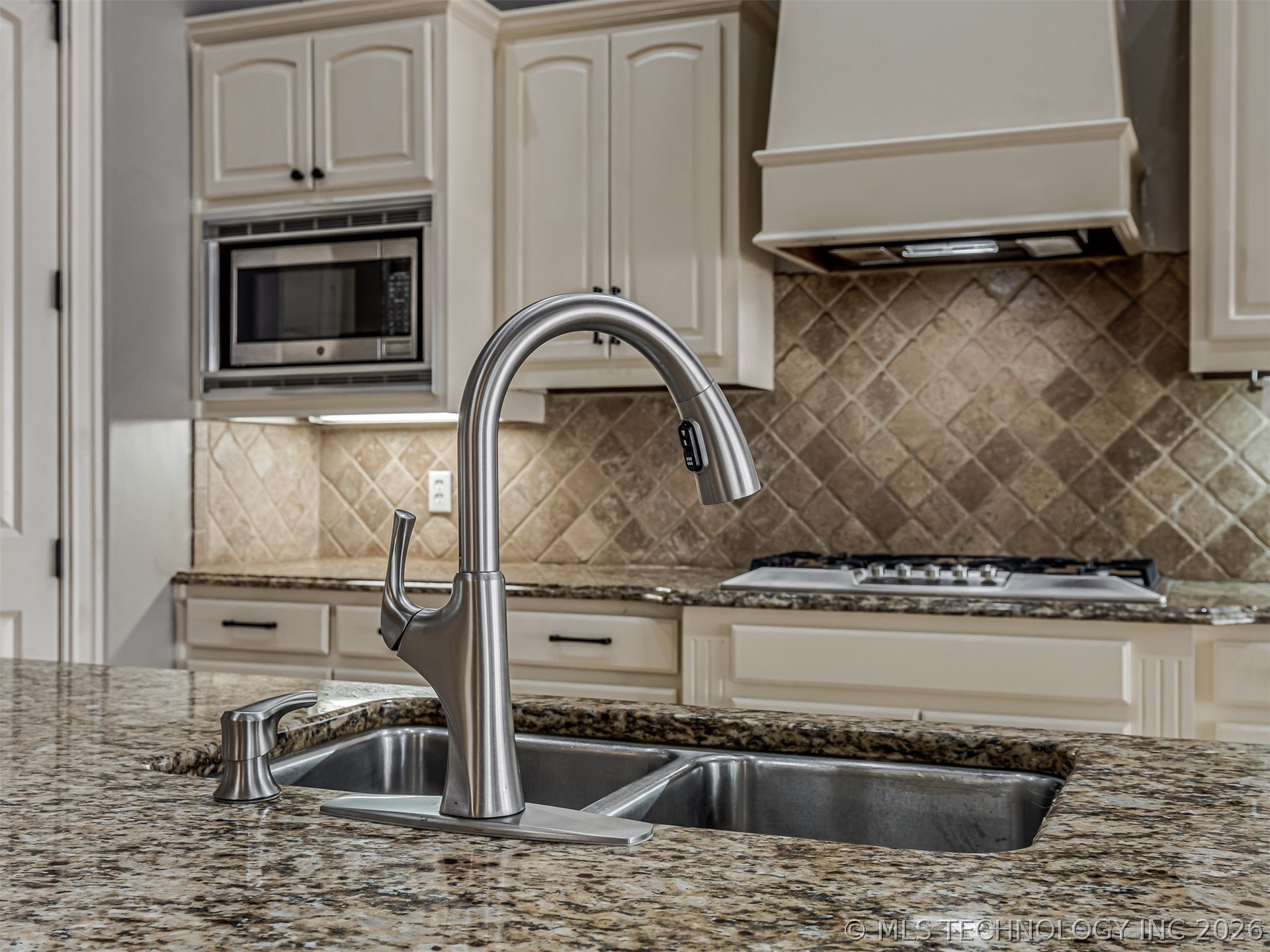 10524 S 91st East Avenue Property Photo 22