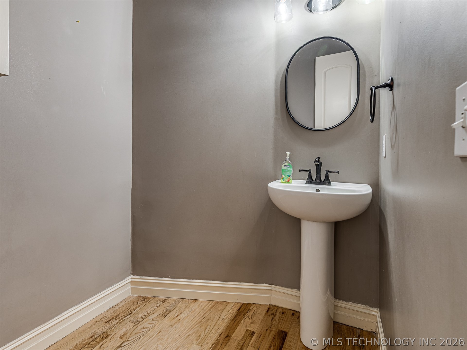 10524 S 91st East Avenue Property Photo 31