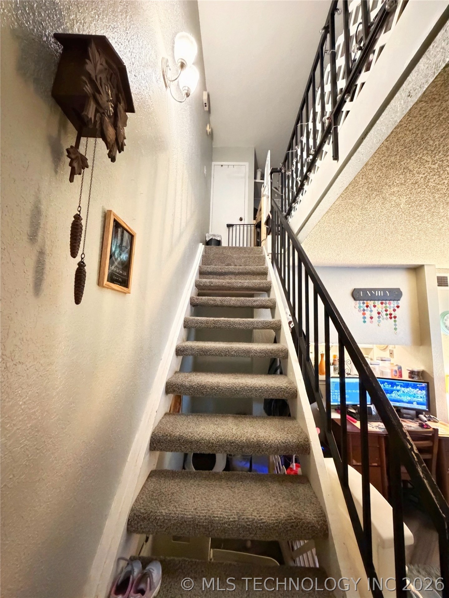 2210 E 66th Place 17b3 Property Photo 12