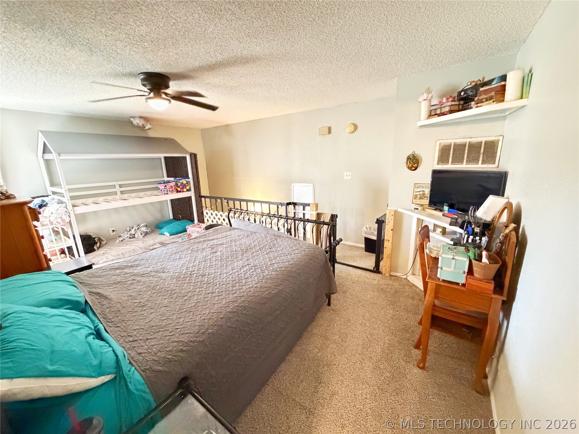 2210 E 66th Place 17b3 Property Photo 16