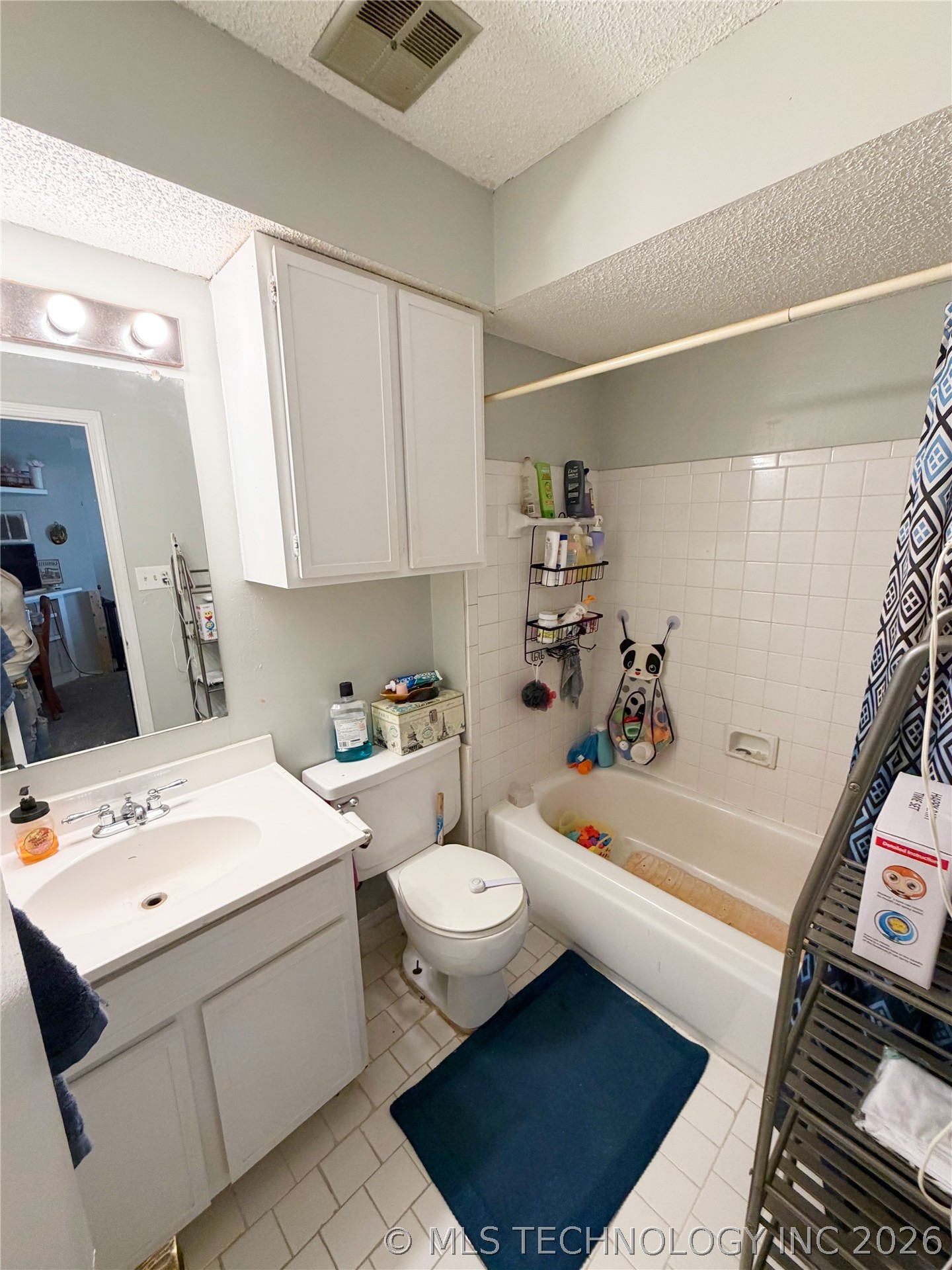 2210 E 66th Place 17b3 Property Photo 17