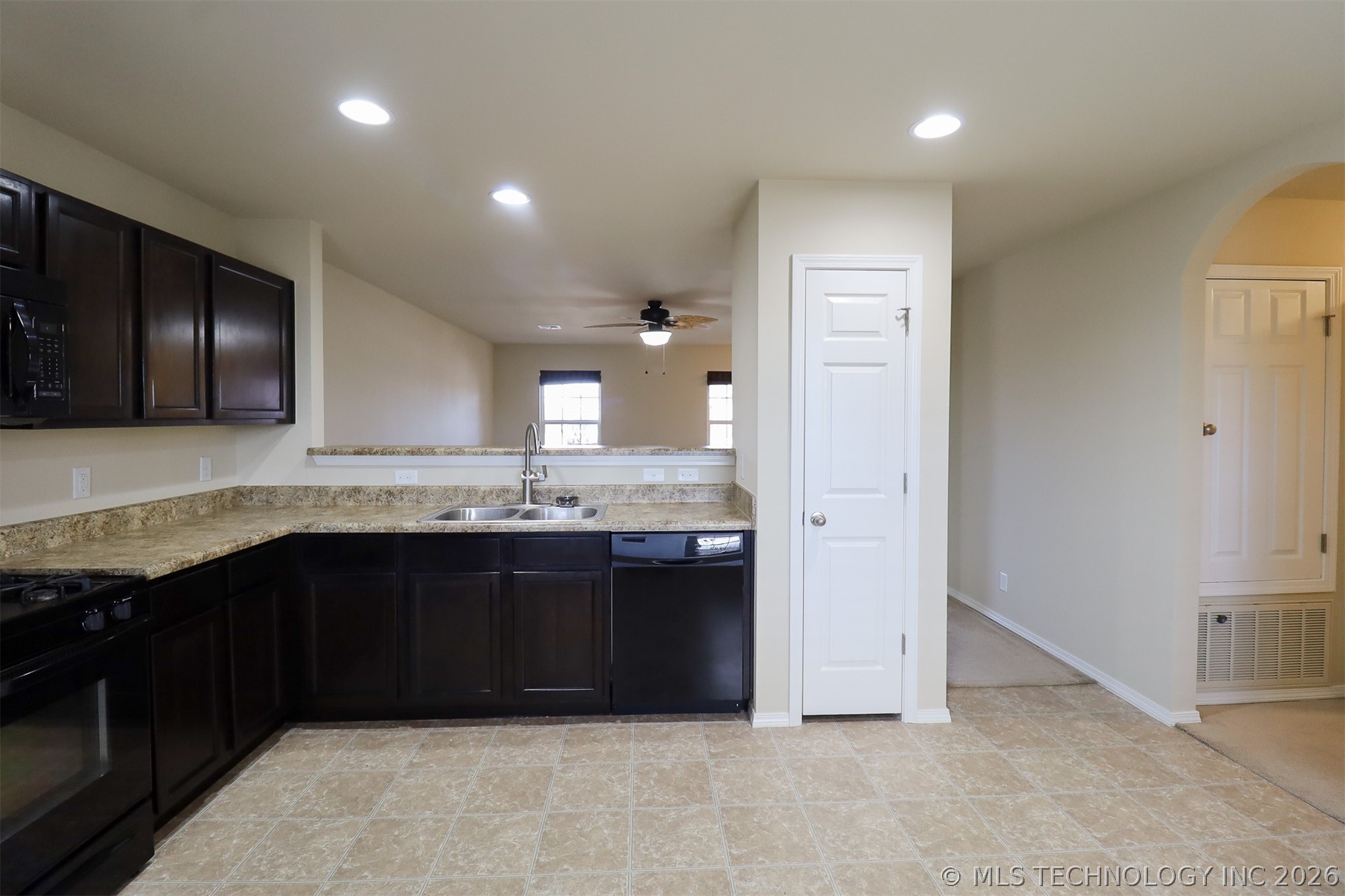 2705 W Decatur Street Property Photo 15