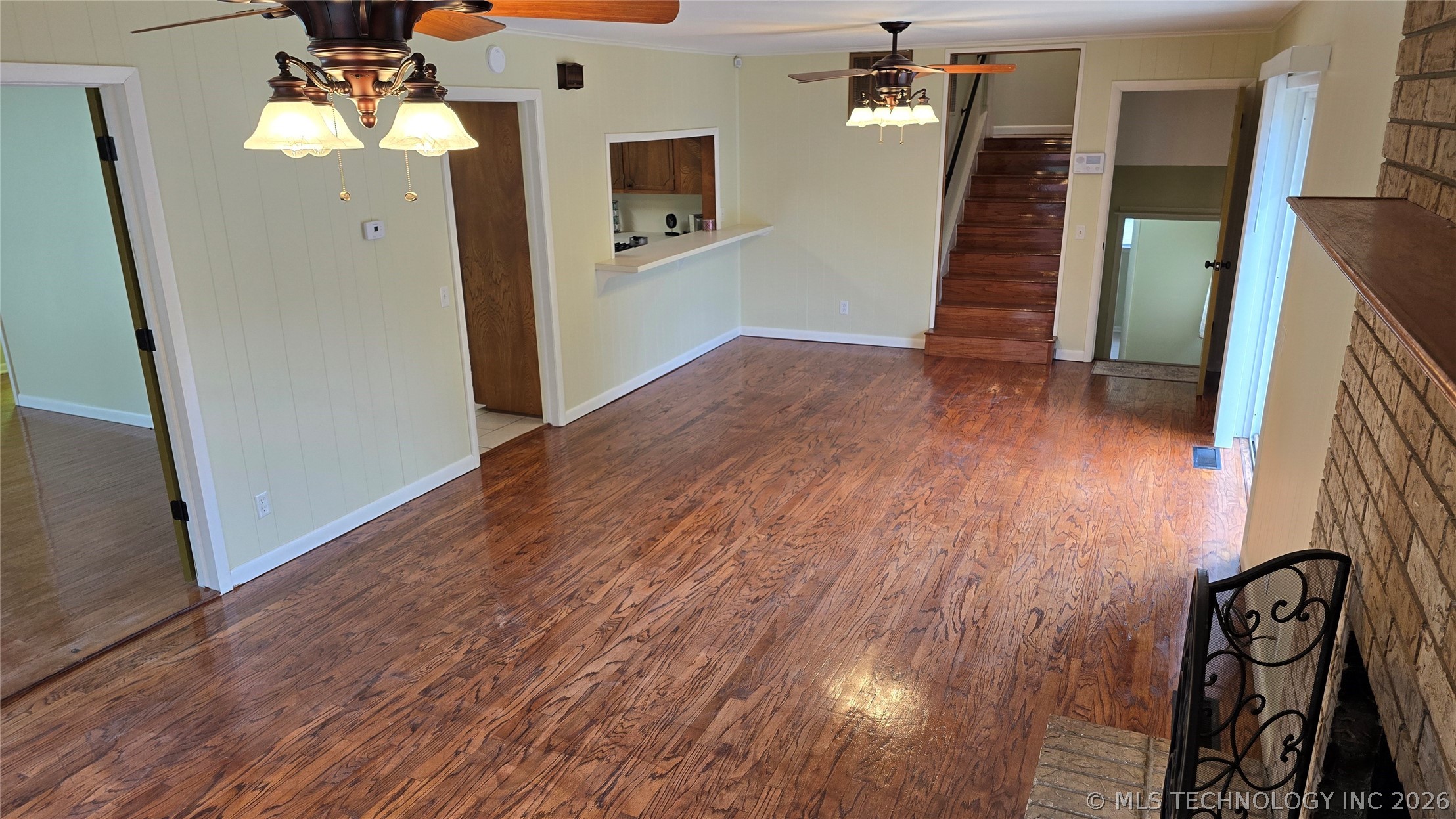 411 S 3rd Property Photo 7