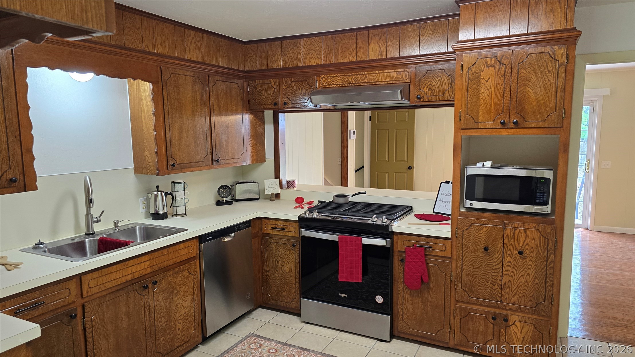 411 S 3rd Property Photo 24