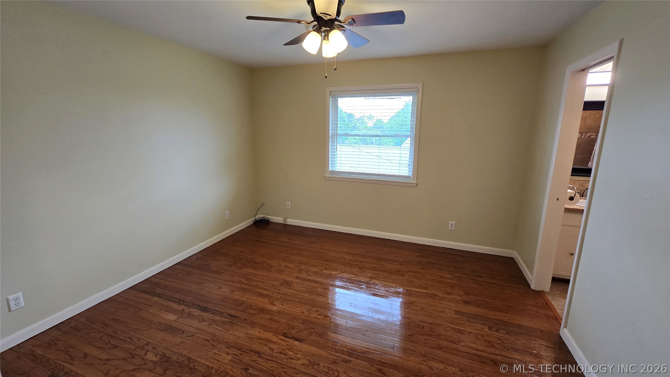 411 S 3rd Property Photo 30