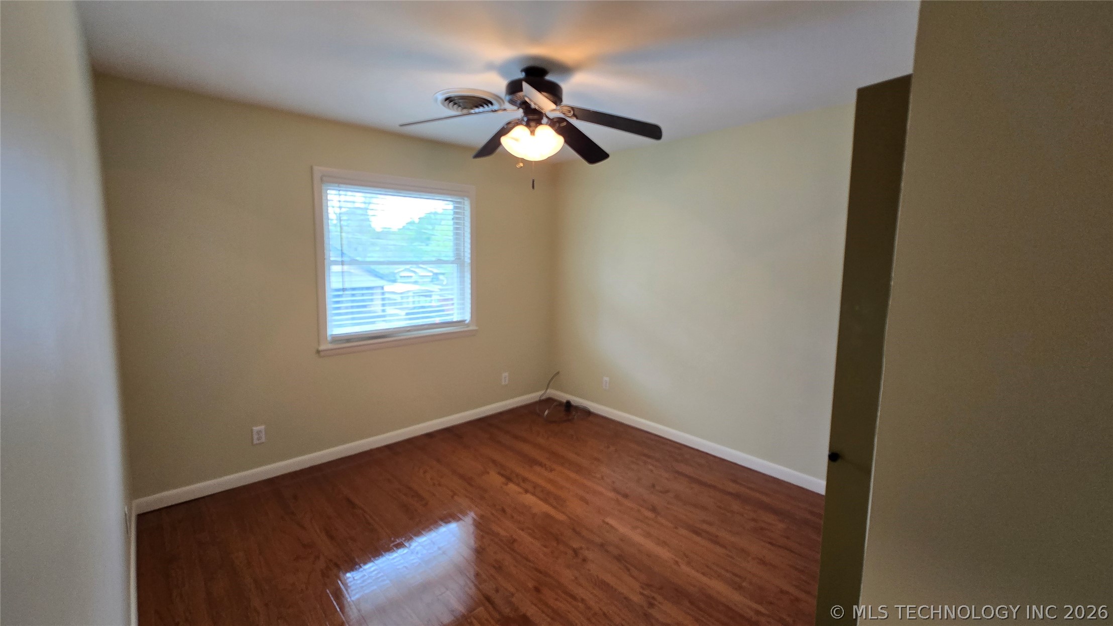 411 S 3rd Property Photo 36