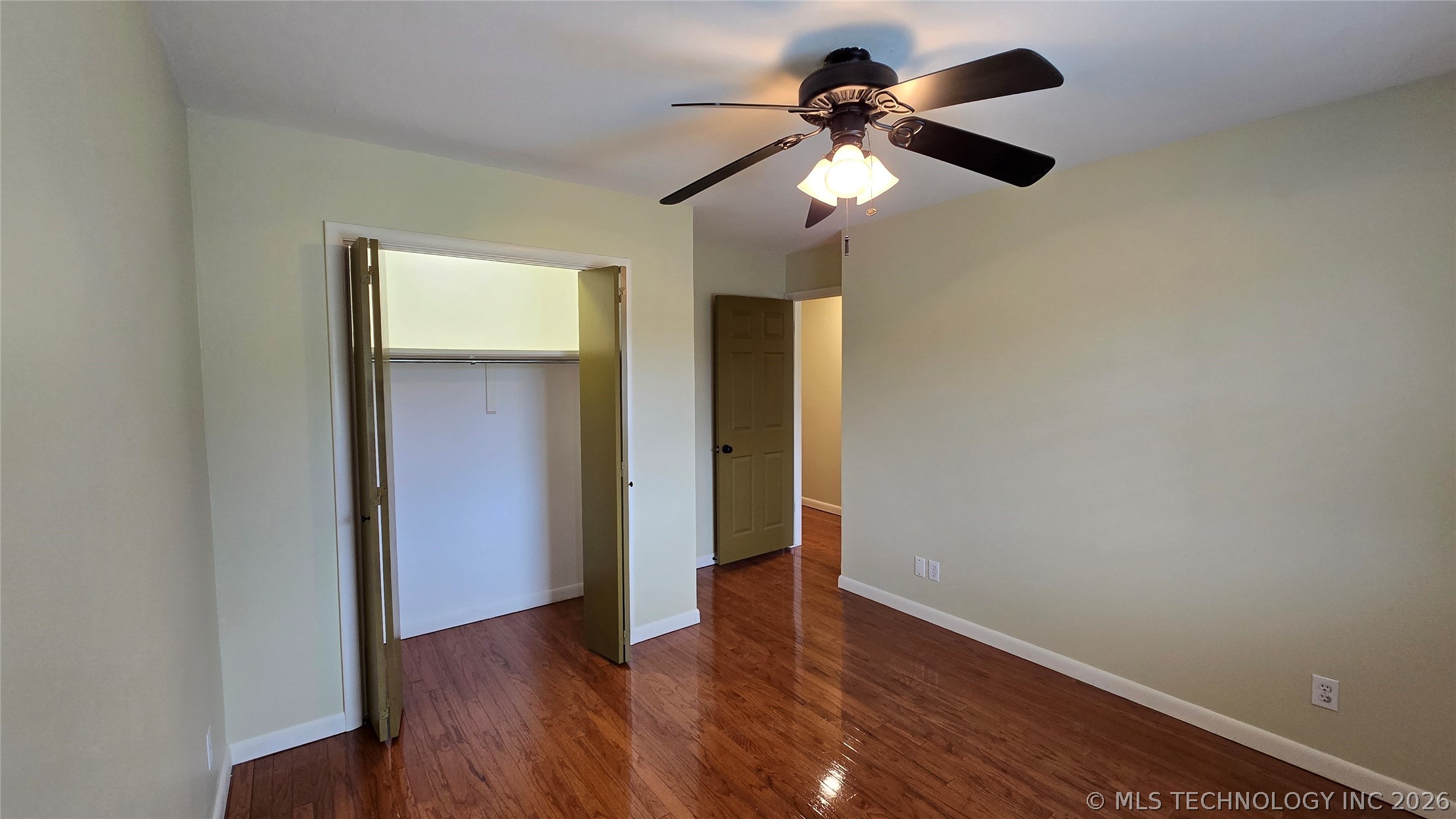 411 S 3rd Property Photo 39