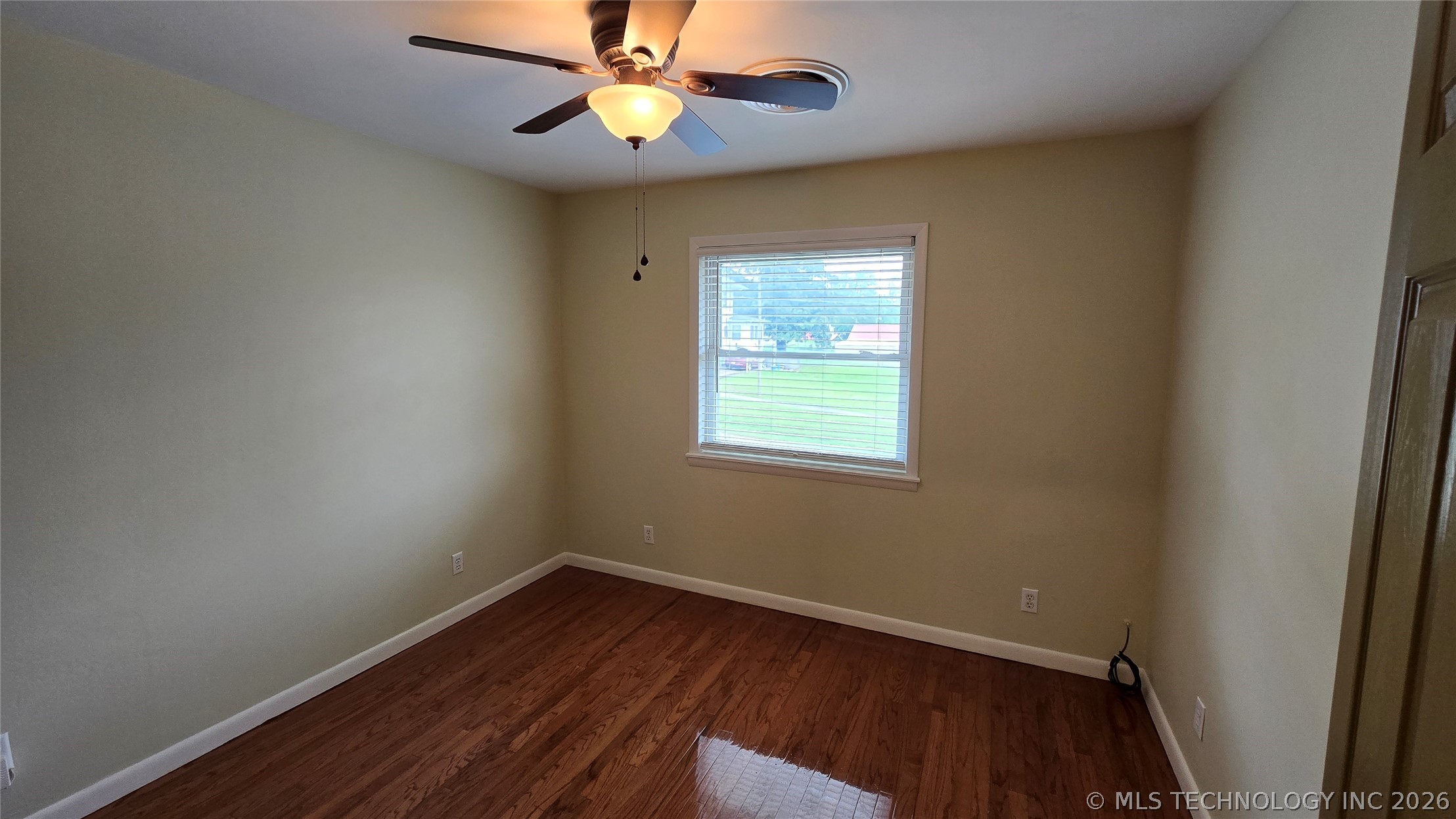 411 S 3rd Property Photo 44