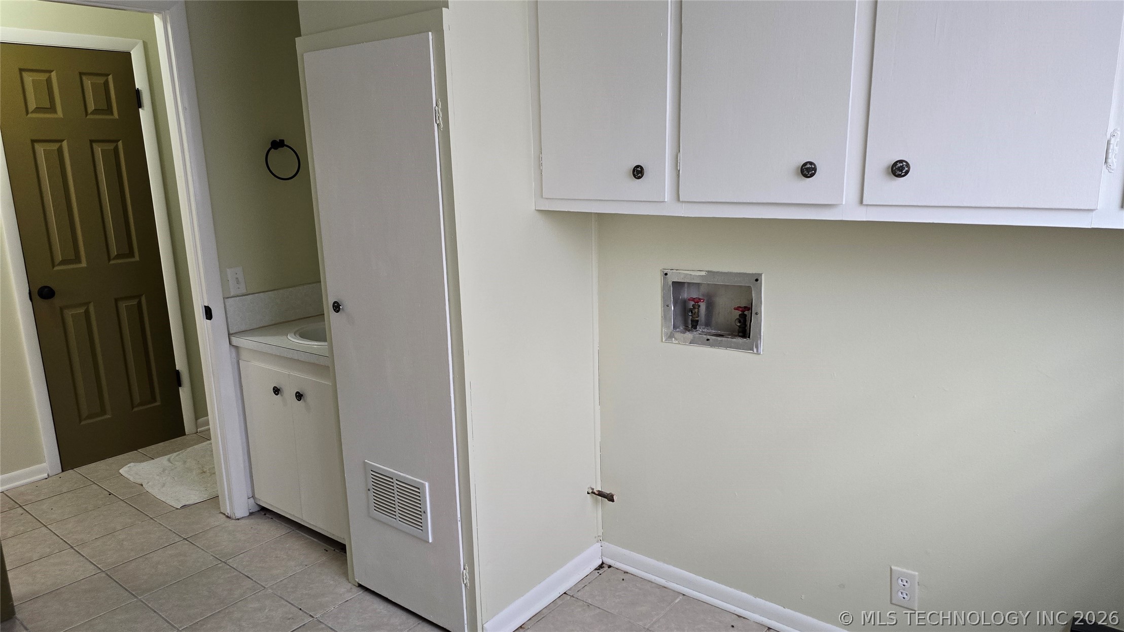 411 S 3rd Property Photo 50