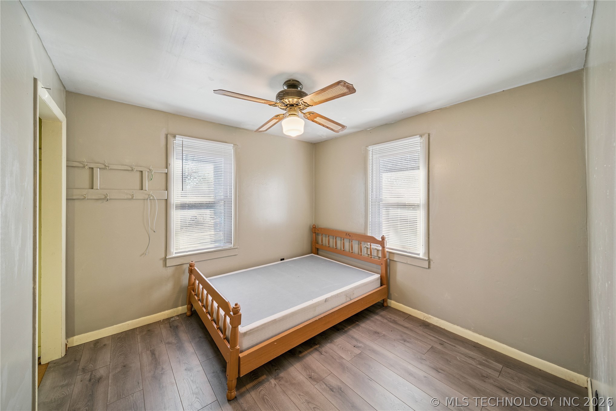 2596 E 599 Property Photo 3