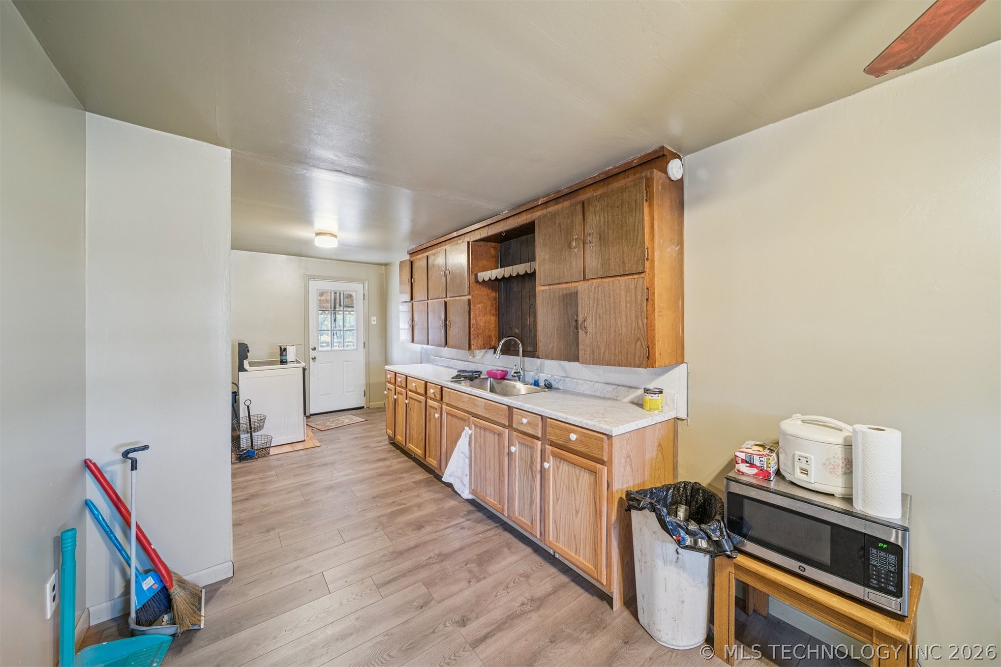 2596 E 599 Property Photo 5