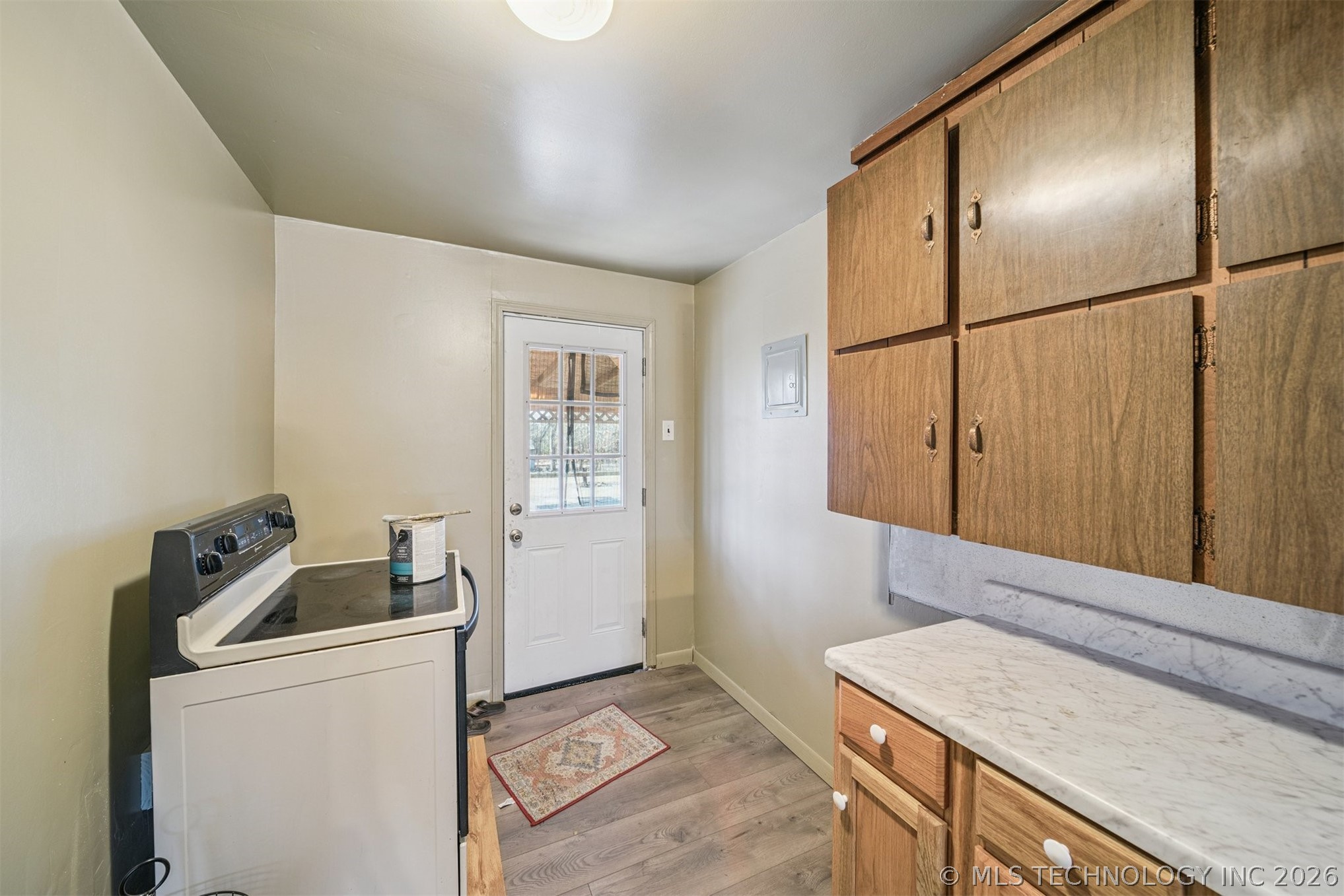 2596 E 599 Property Photo 6