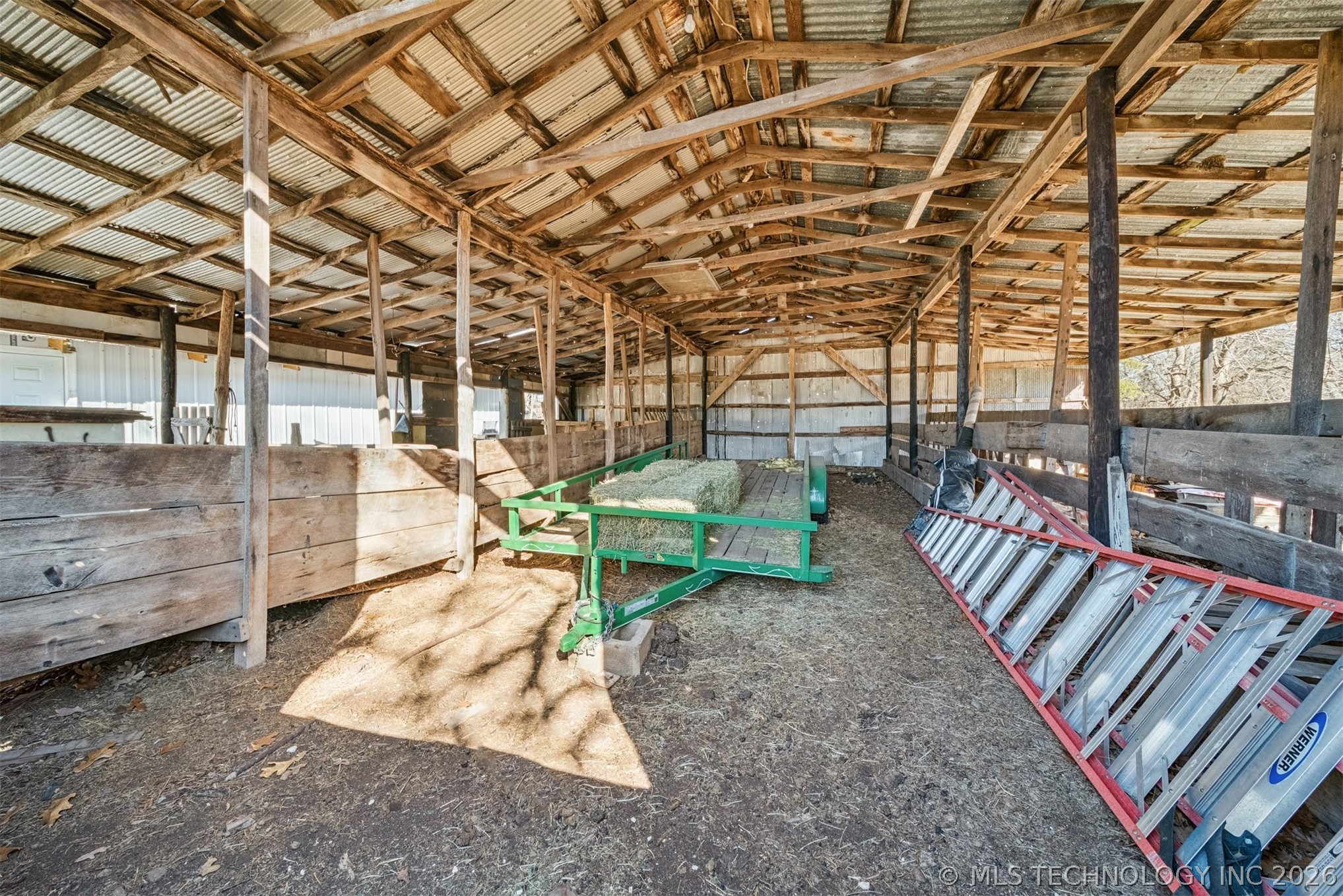 2596 E 599 Property Photo 12