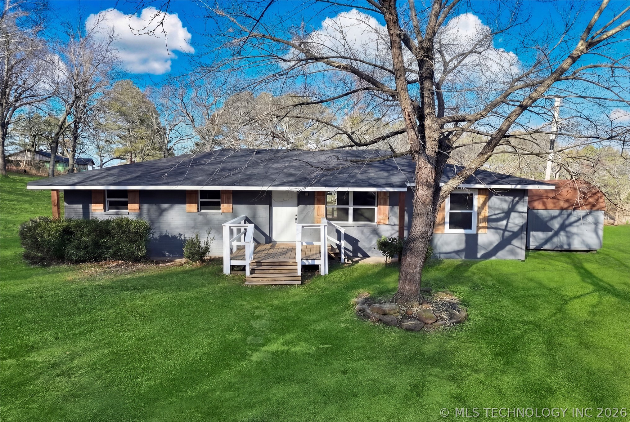 465596 Highway 51 Property Photo 1