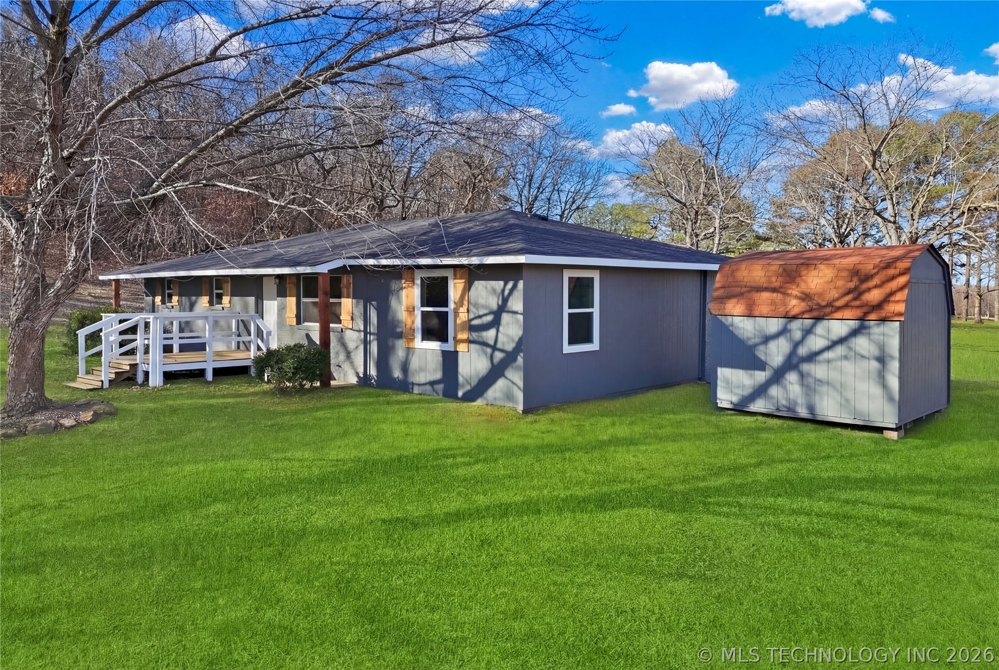 465596 Highway 51 Property Photo 2