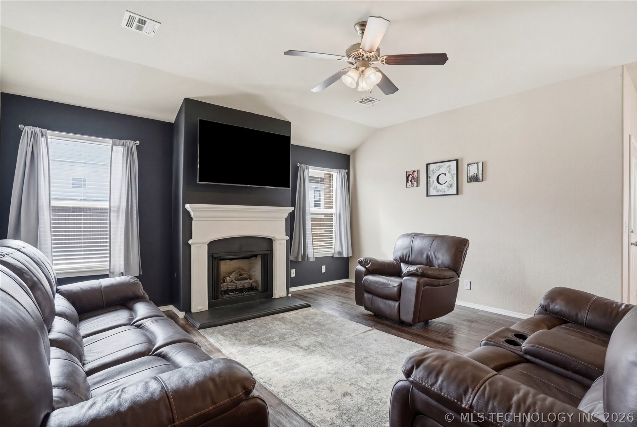 14810 E 37th Street Property Photo 6