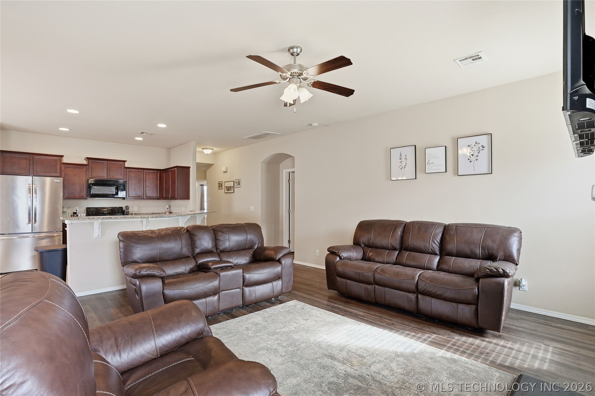 14810 E 37th Street Property Photo 9
