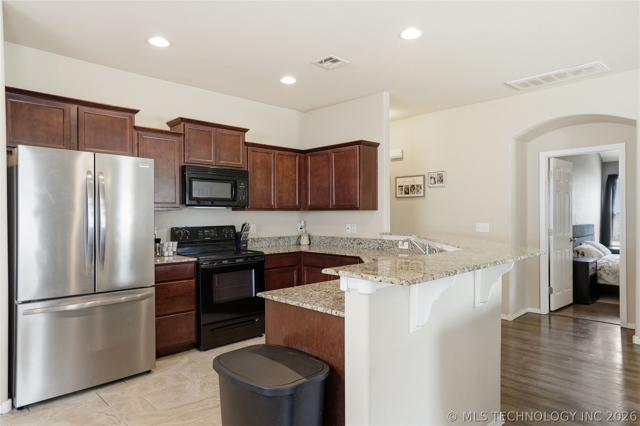 14810 E 37th Street Property Photo 15