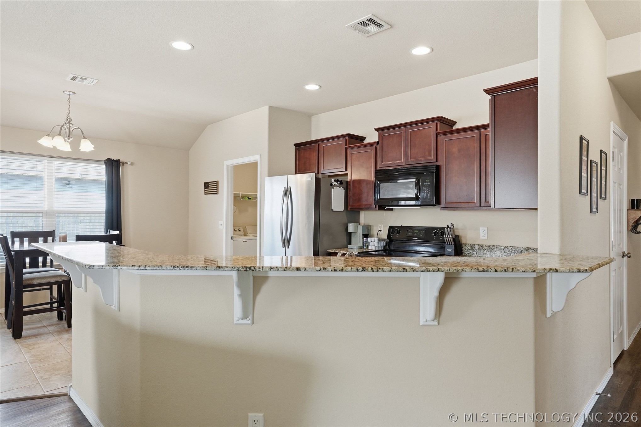 14810 E 37th Street Property Photo 17