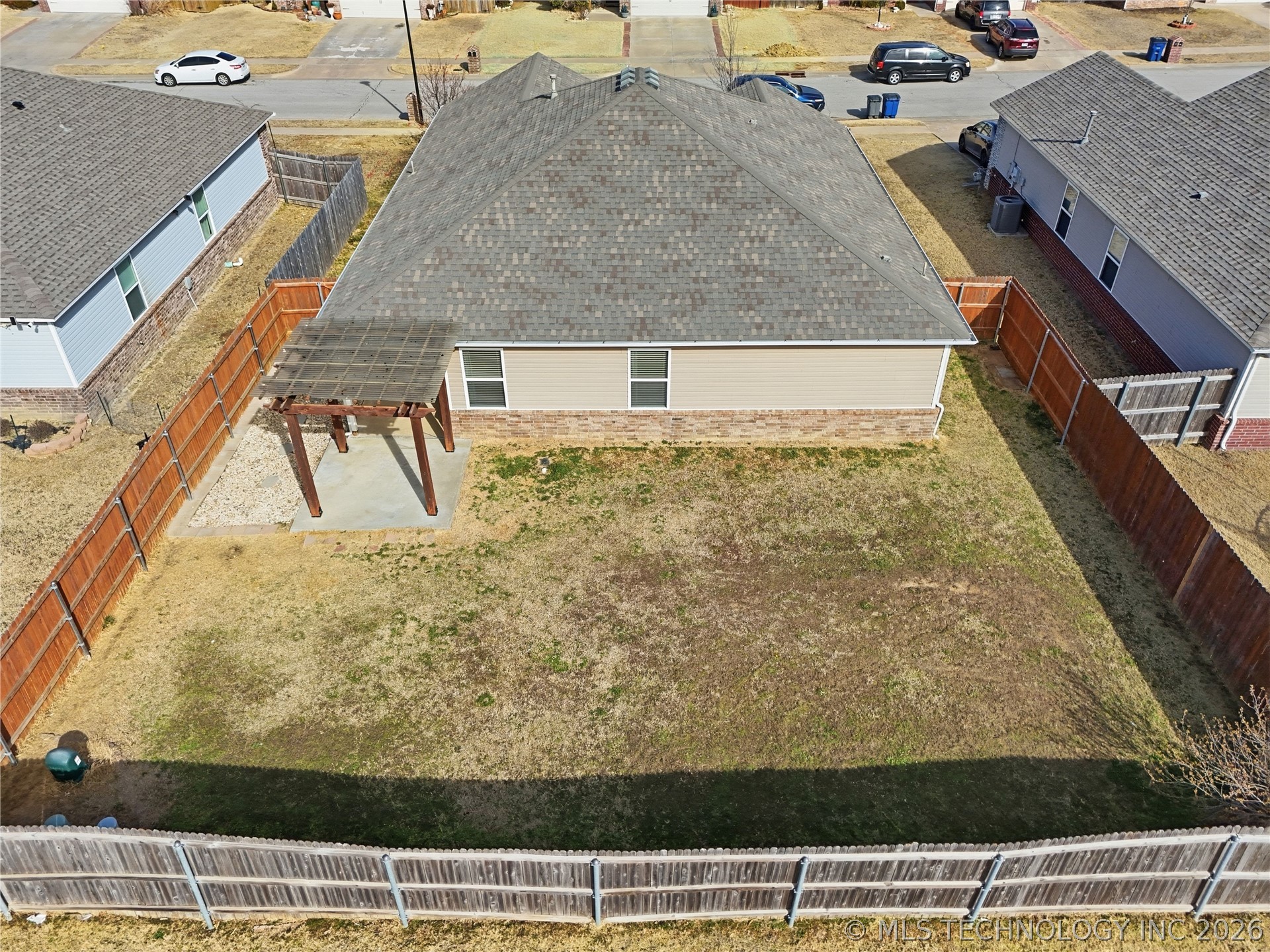 14810 E 37th Street Property Photo 43