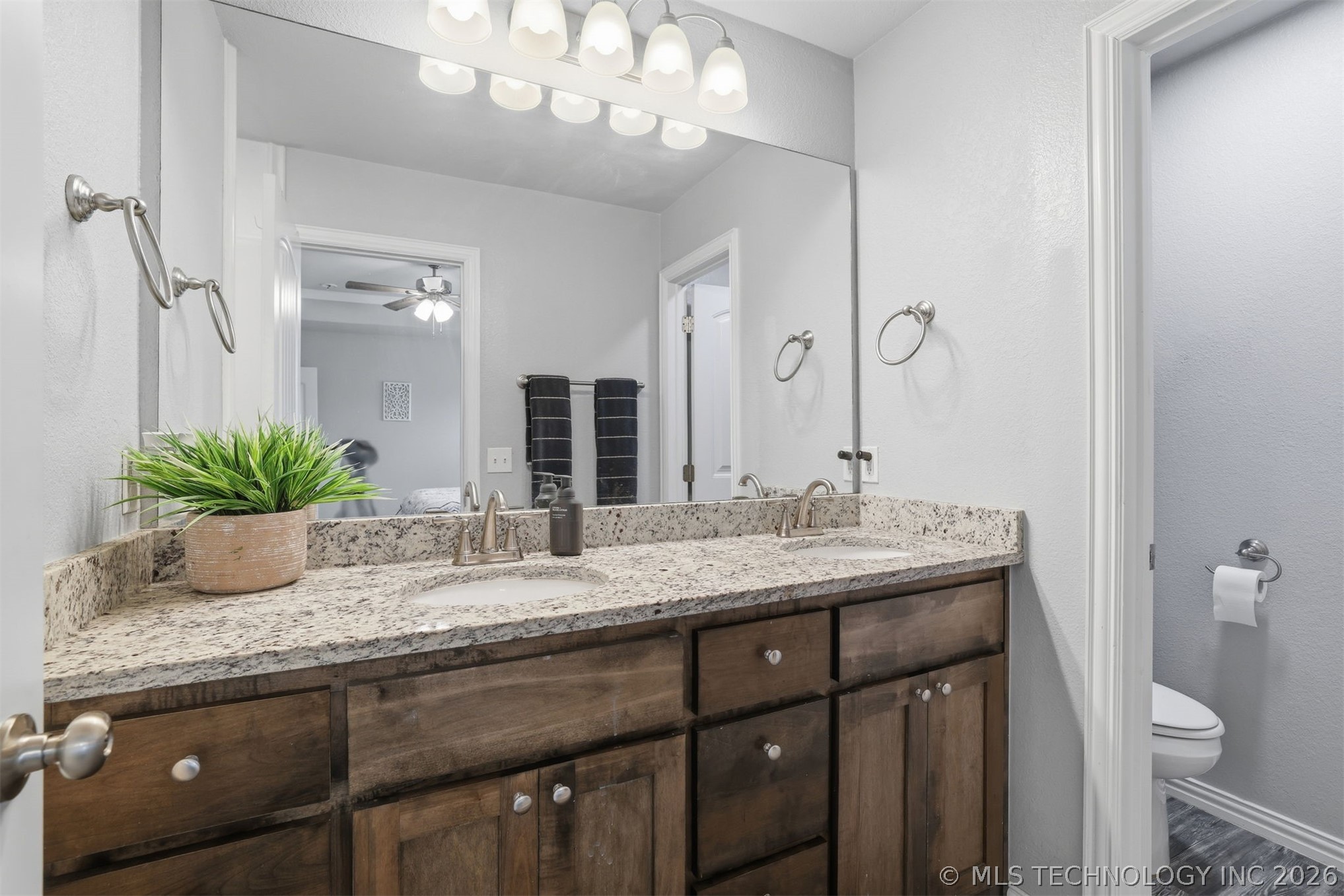 106 Santa Monica Property Photo 12