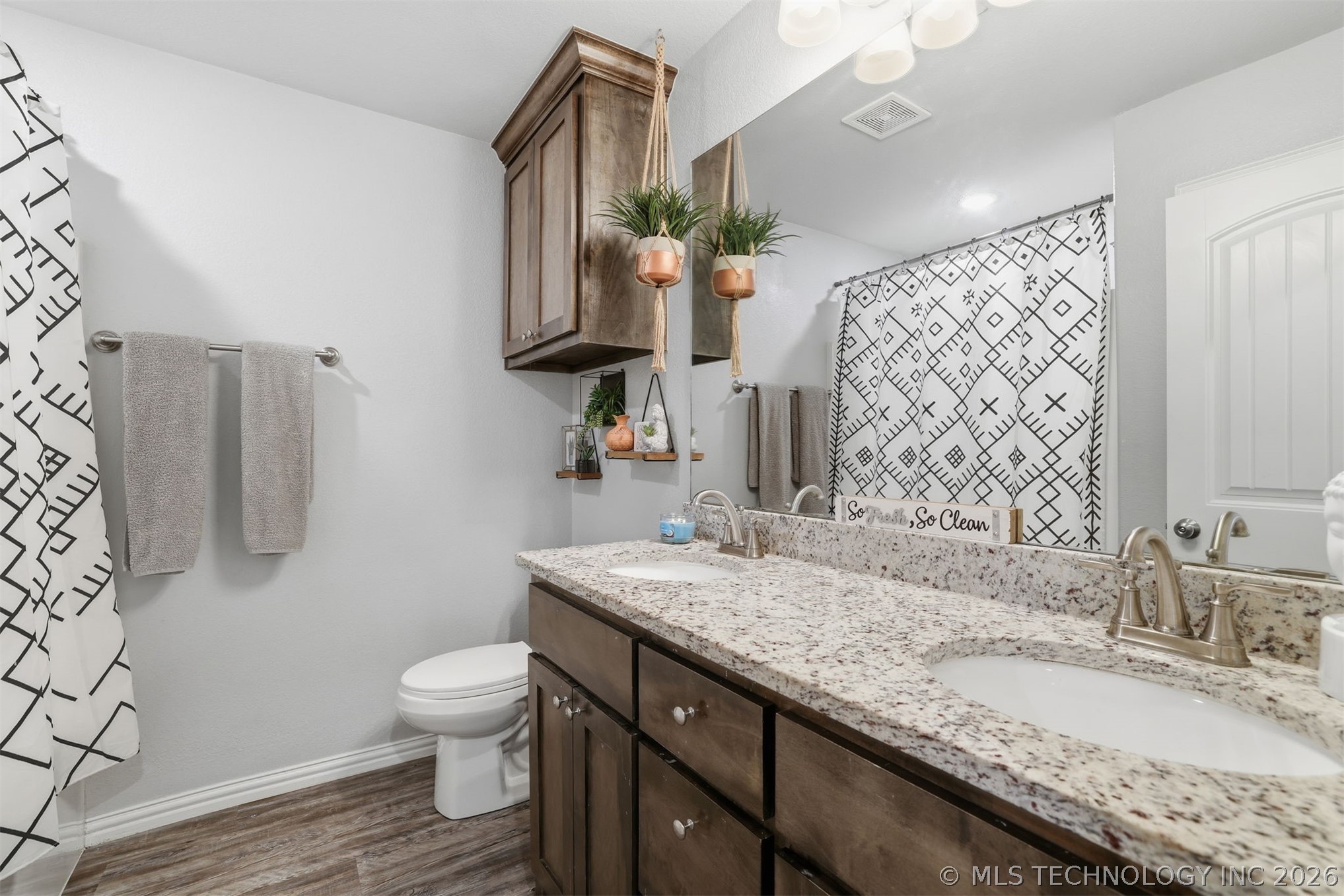 106 Santa Monica Property Photo 16