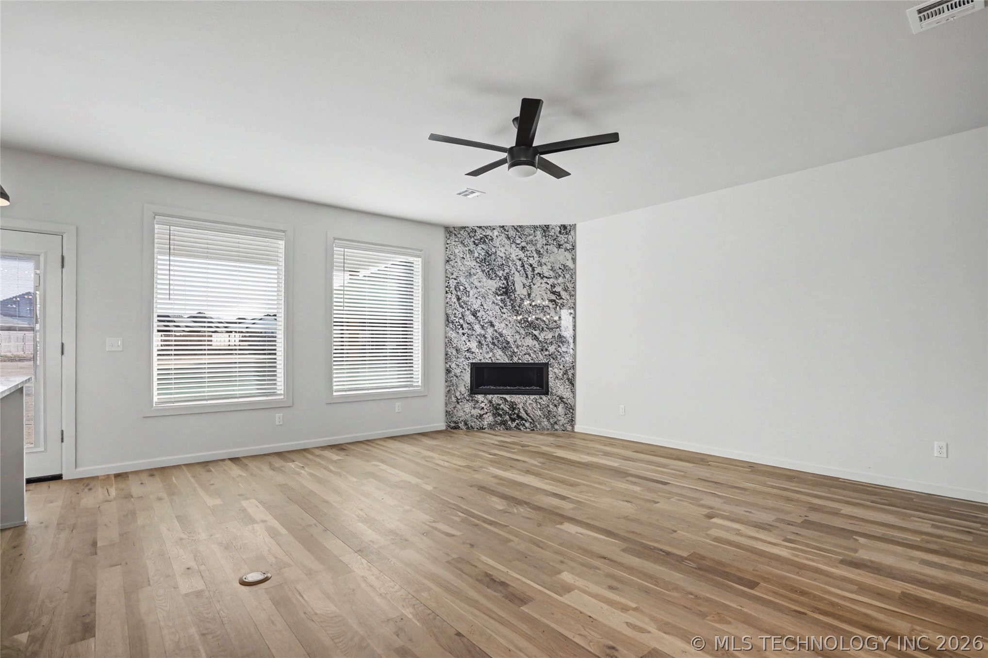 23087 E 106th Place S Property Photo 4