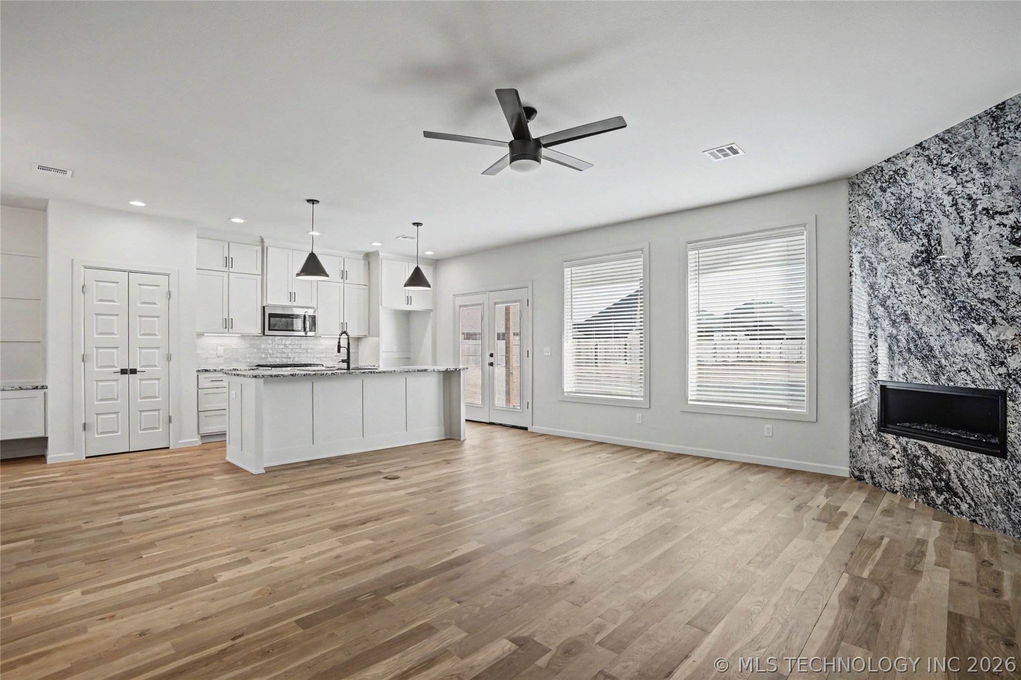 23087 E 106th Place S Property Photo 5