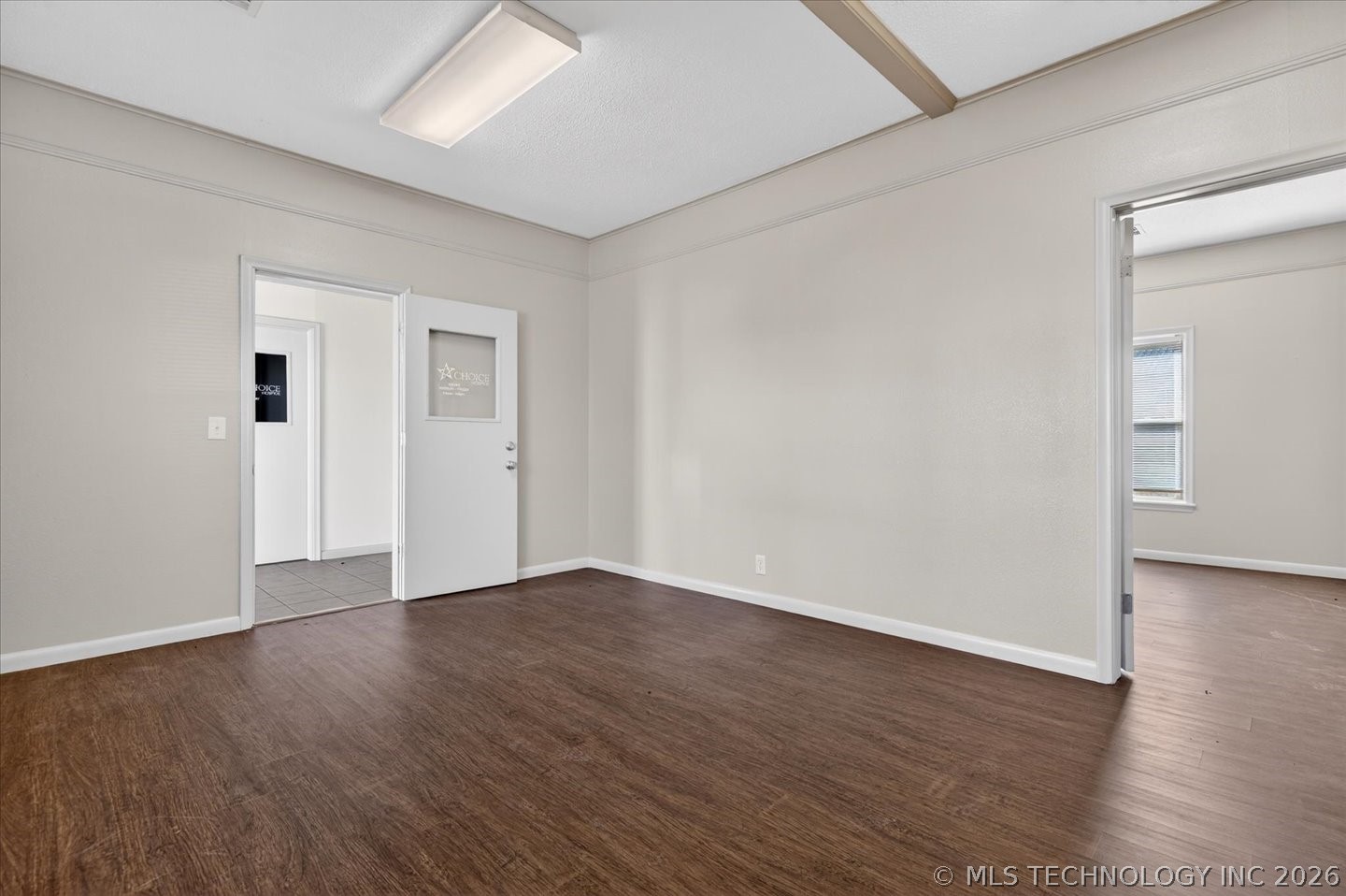 1201 Se Frank Phillips Boulevard Property Photo 10