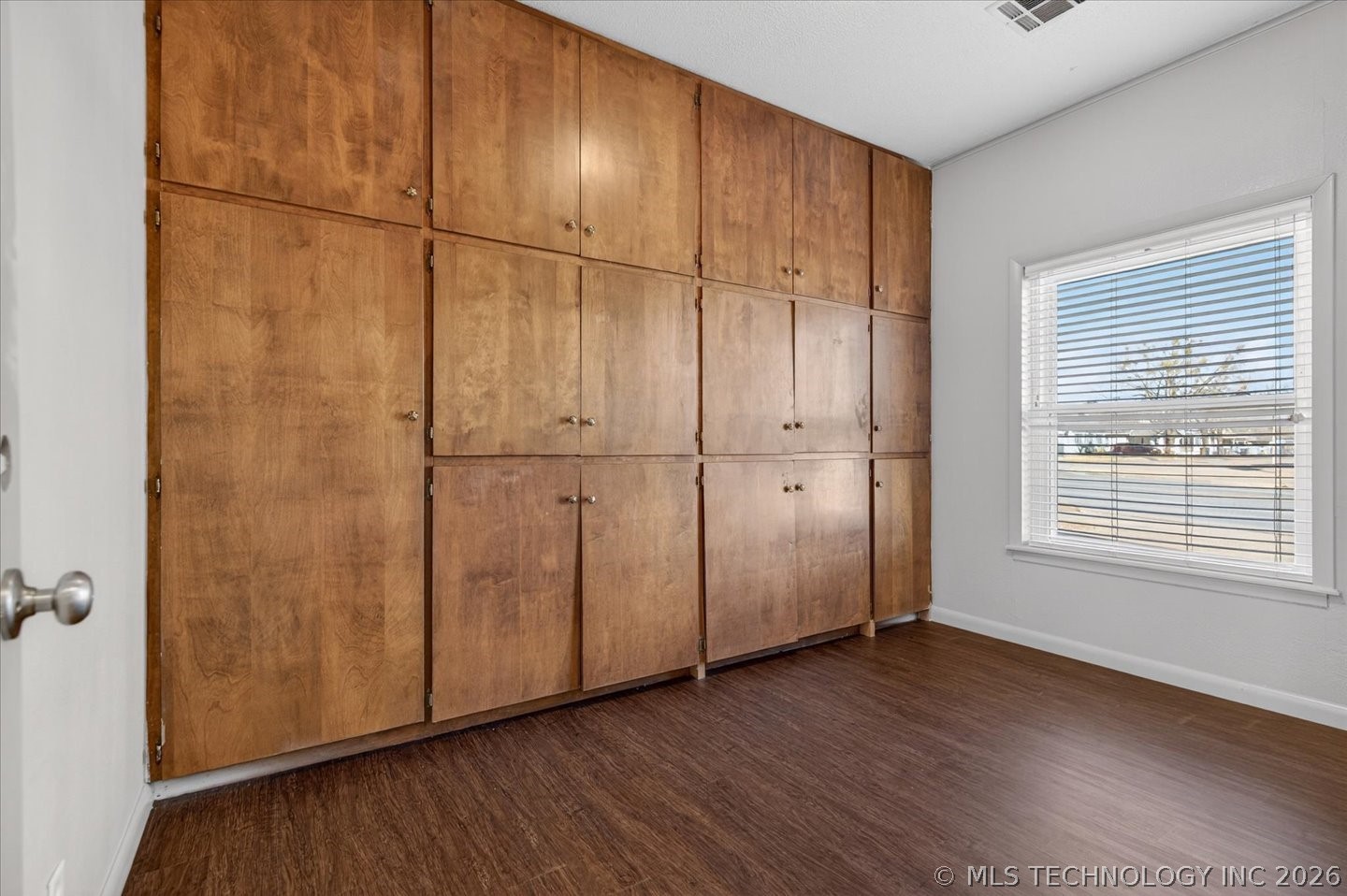 1201 Se Frank Phillips Boulevard Property Photo 12