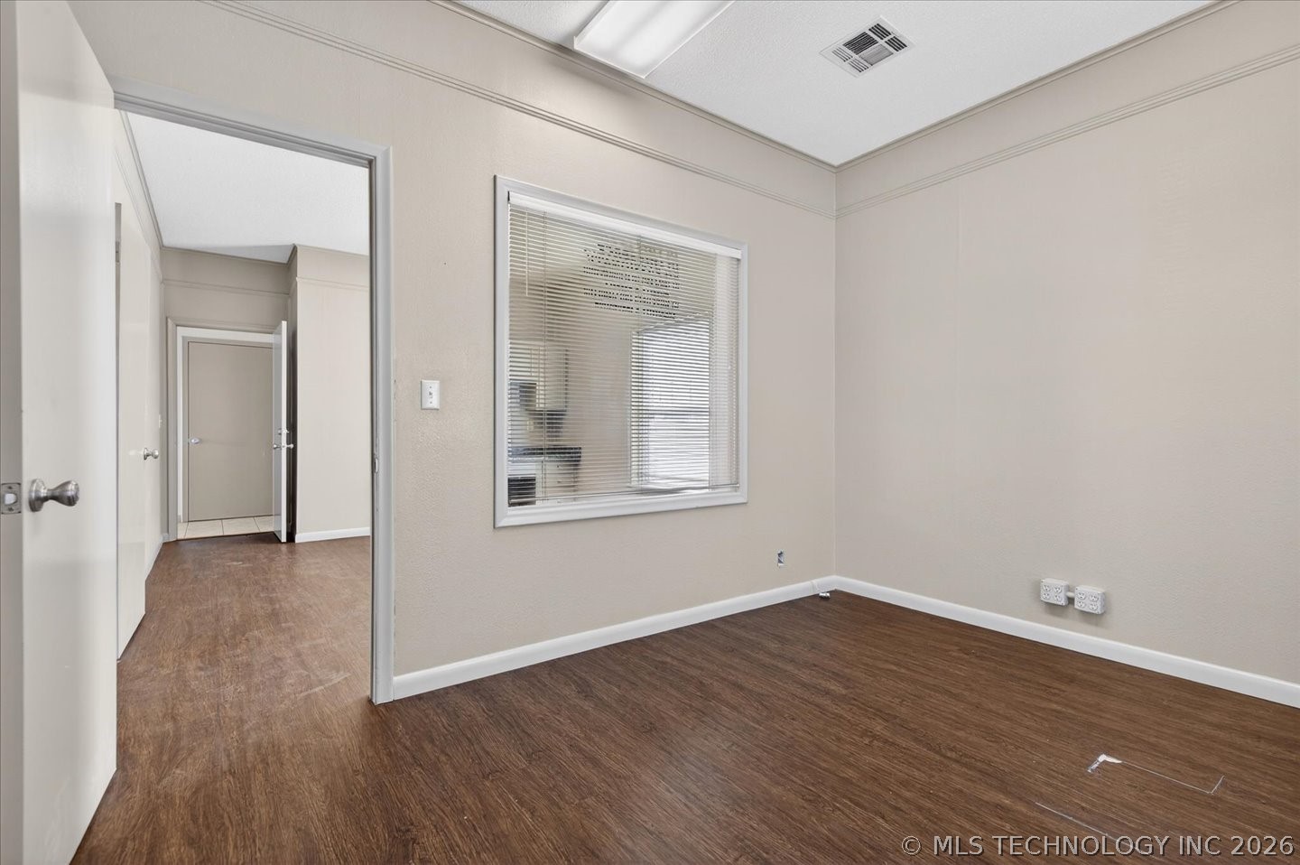 1201 Se Frank Phillips Boulevard Property Photo 16