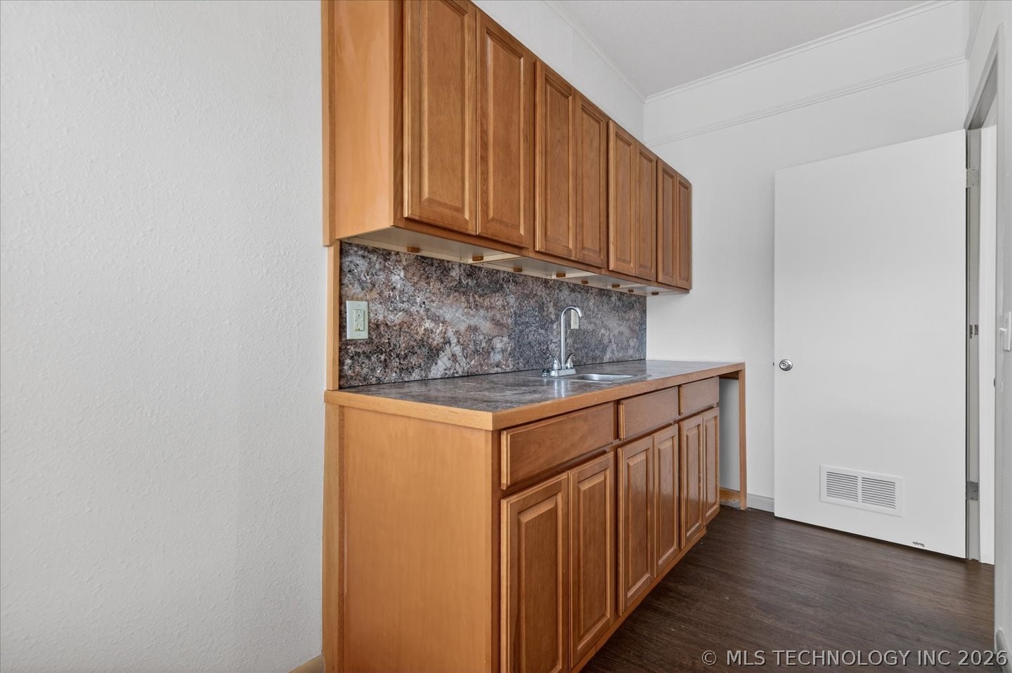 1201 Se Frank Phillips Boulevard Property Photo 26