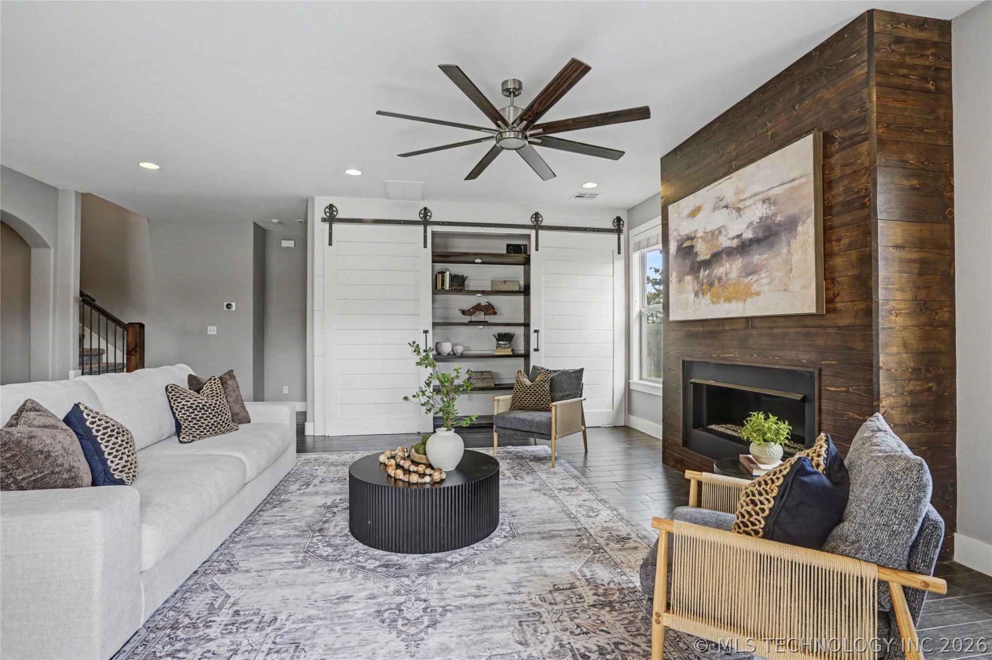 11427 S Ash Street Property Photo 3