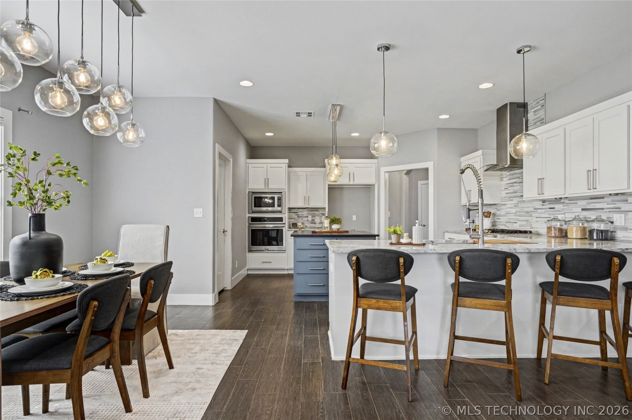 11427 S Ash Street Property Photo 8