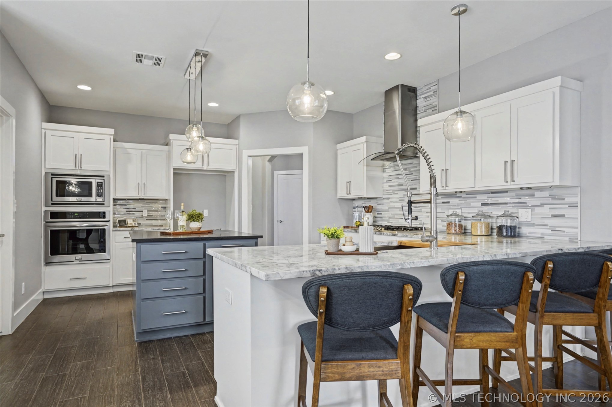 11427 S Ash Street Property Photo 9