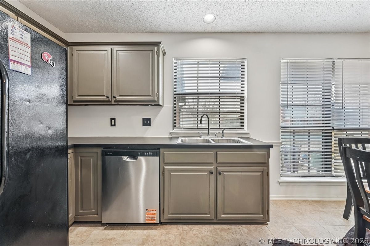 13773 S Oak Place Property Photo 14