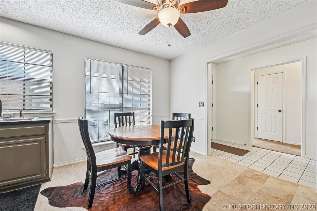 13773 S Oak Place Property Photo 16