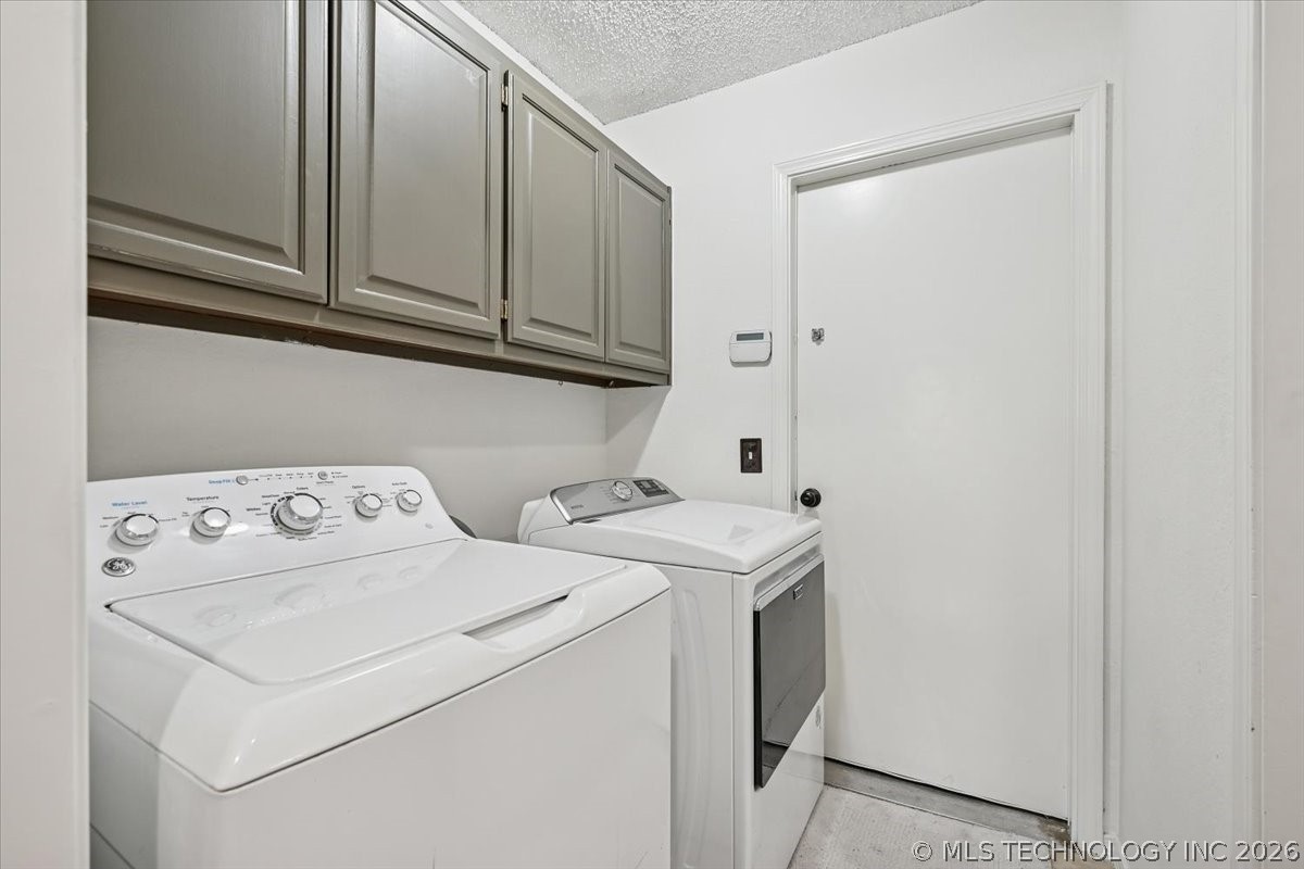 13773 S Oak Place Property Photo 28