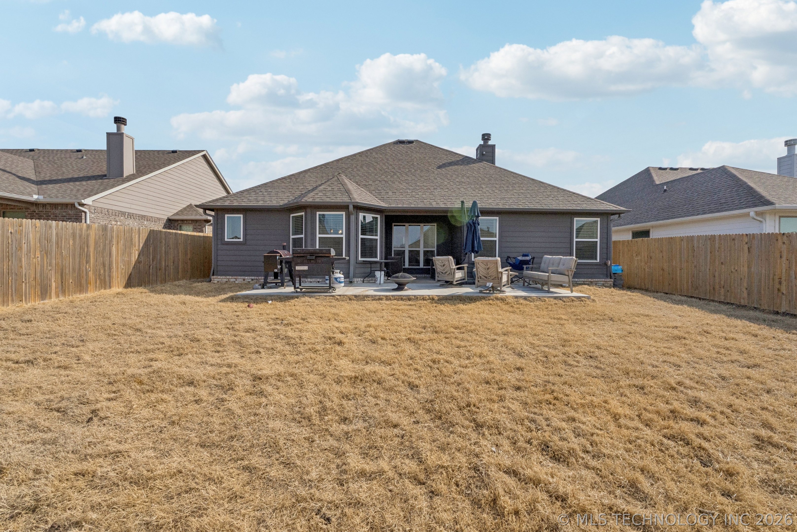 5130 S Walnut Creek Drive W Property Photo 2