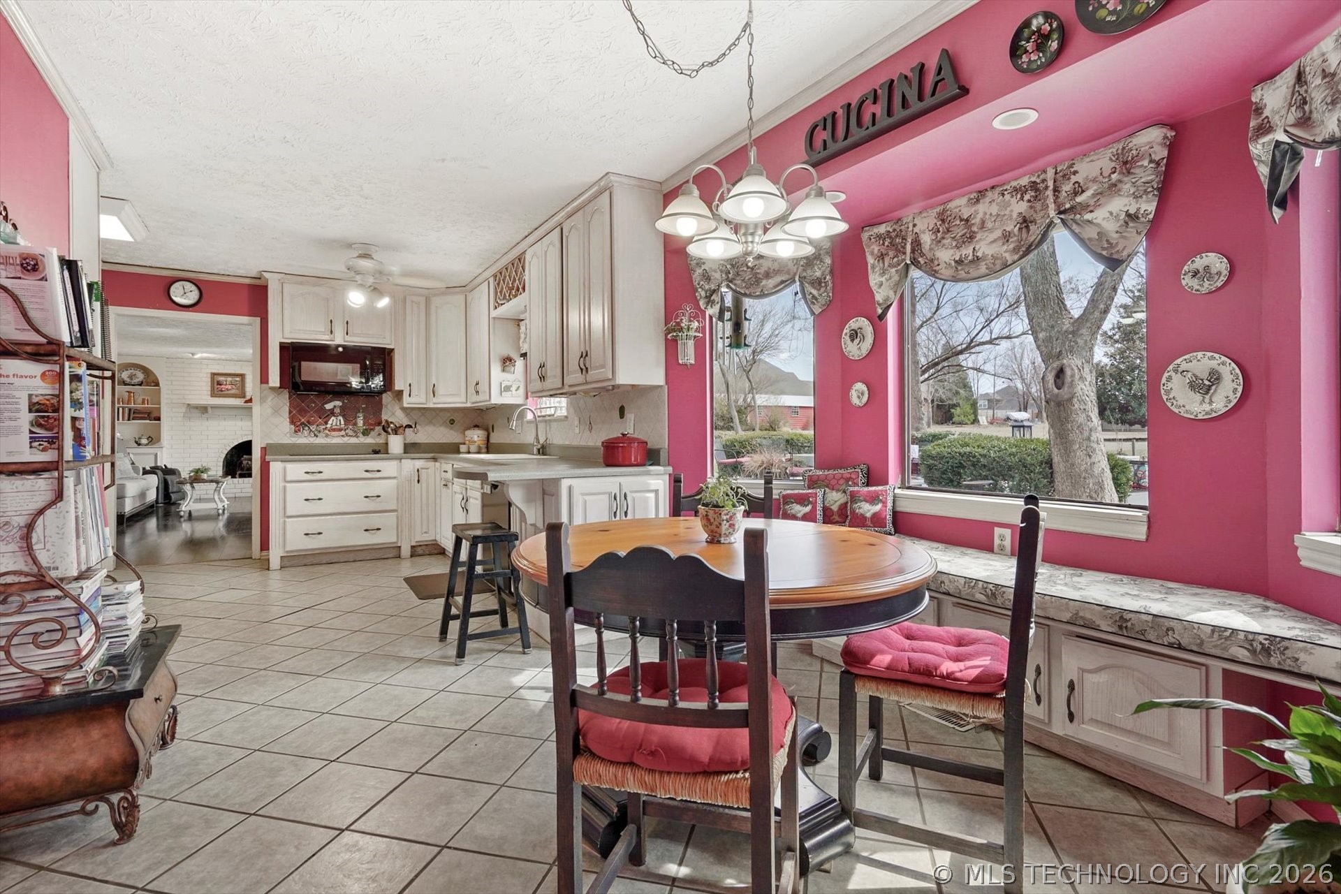 10839 S Houston Avenue Property Photo 16