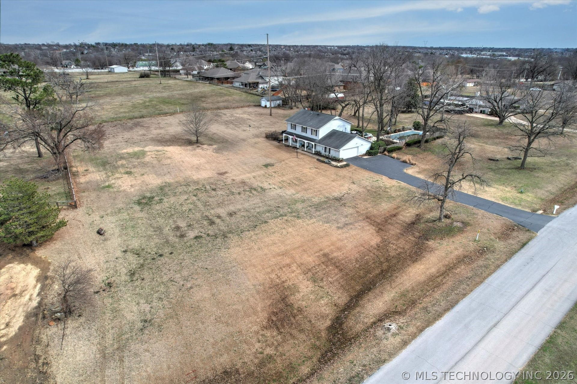 10839 S Houston Avenue Property Photo 29