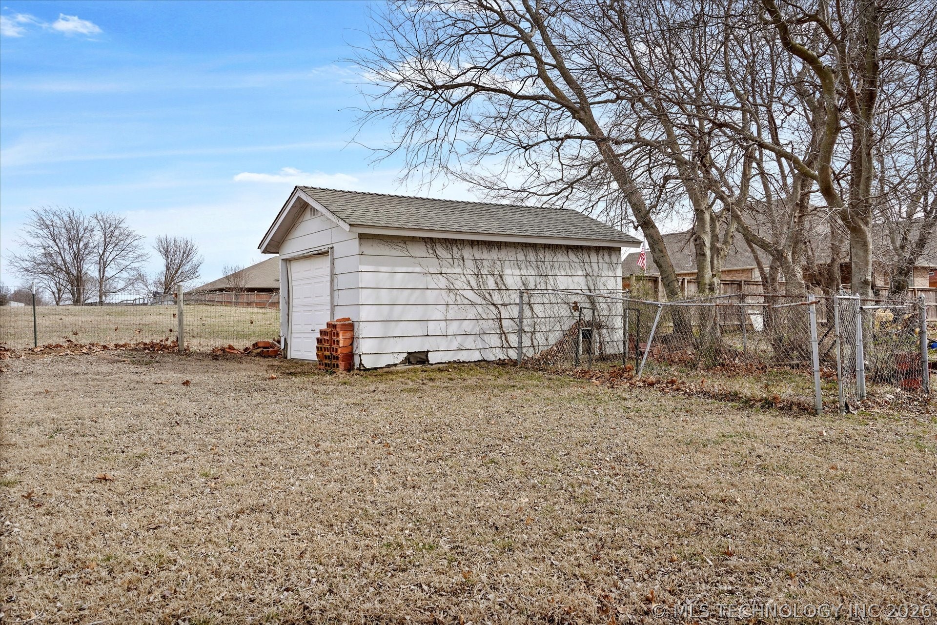 10839 S Houston Avenue Property Photo 34