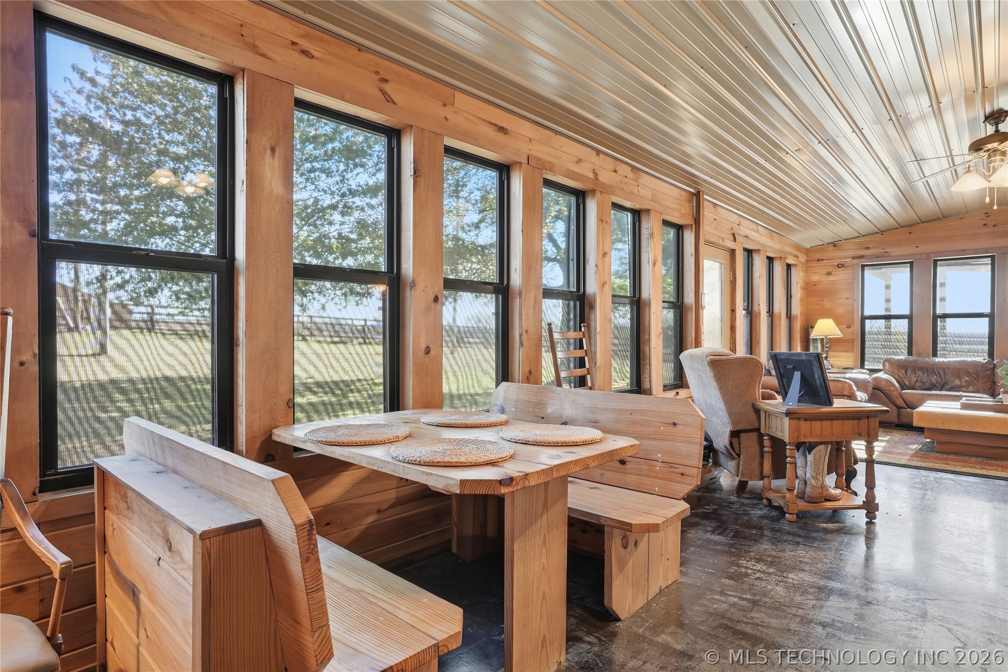 2604655 Property Photo 23