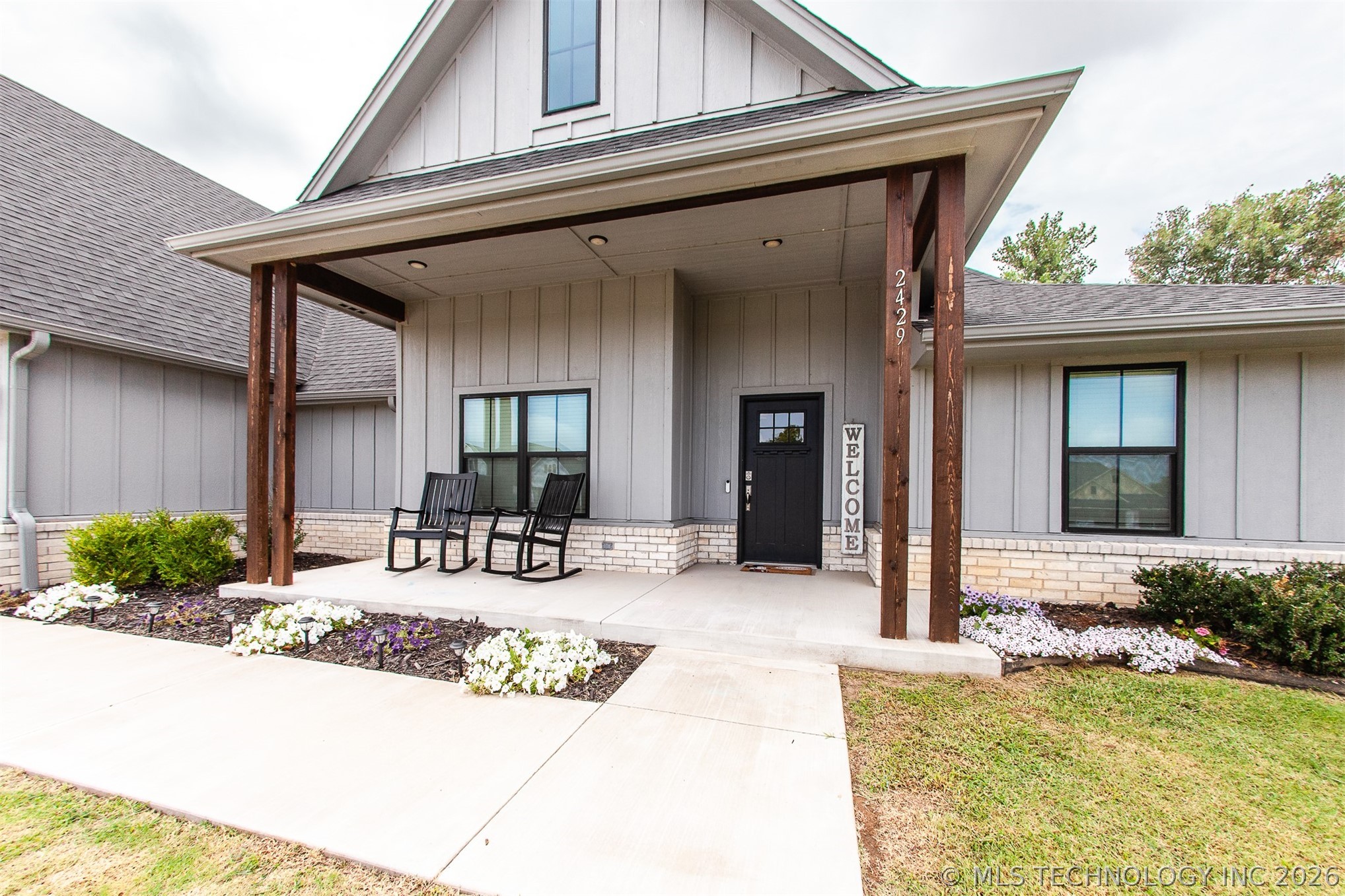 2429 W Union Street Property Photo 6