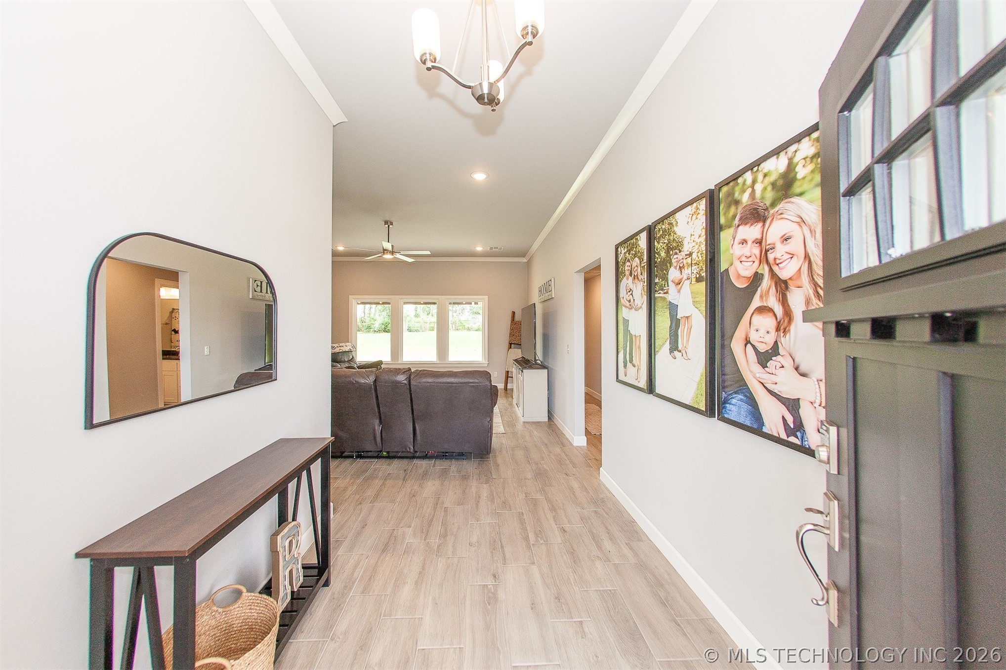 2429 W Union Street Property Photo 7