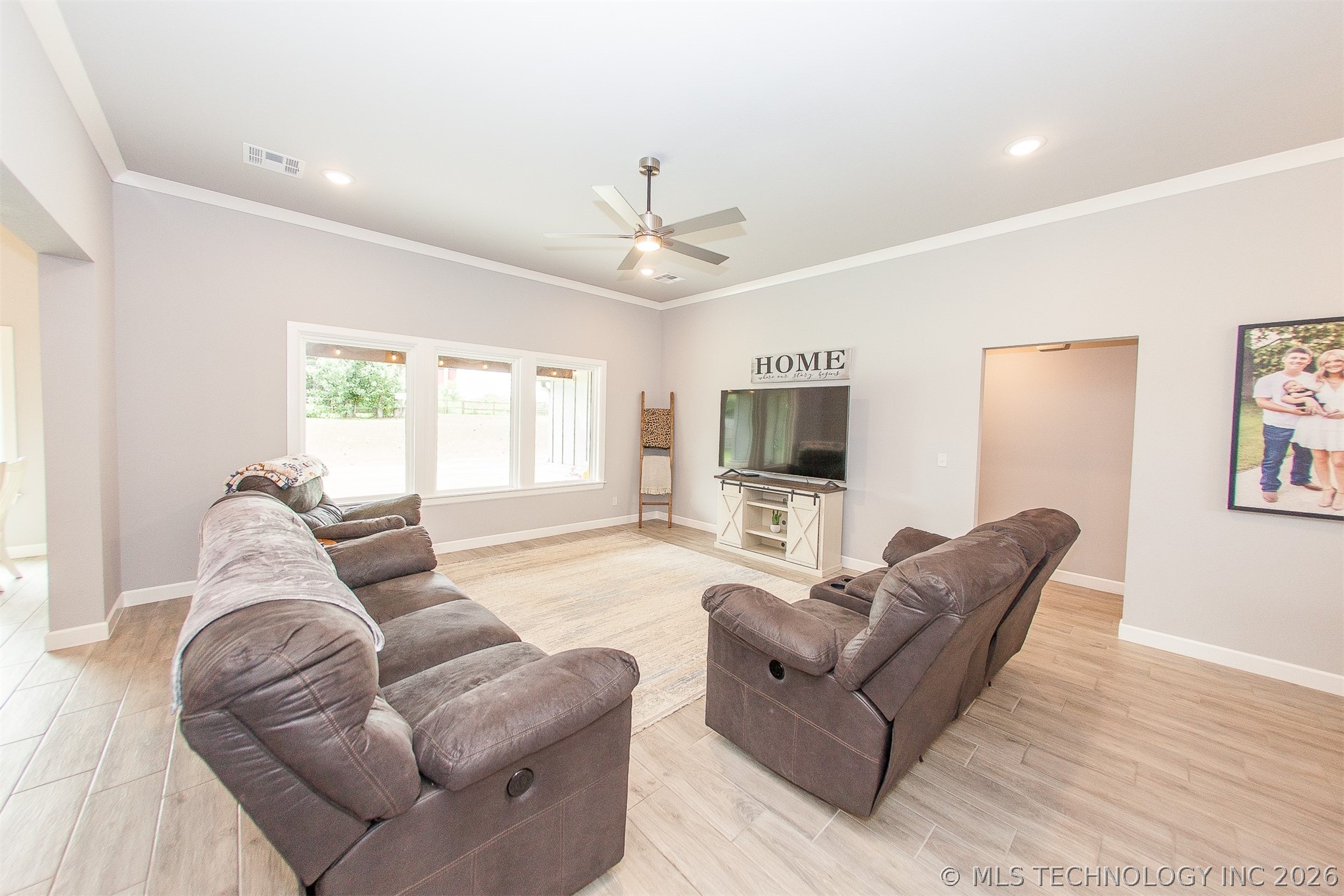 2429 W Union Street Property Photo 12