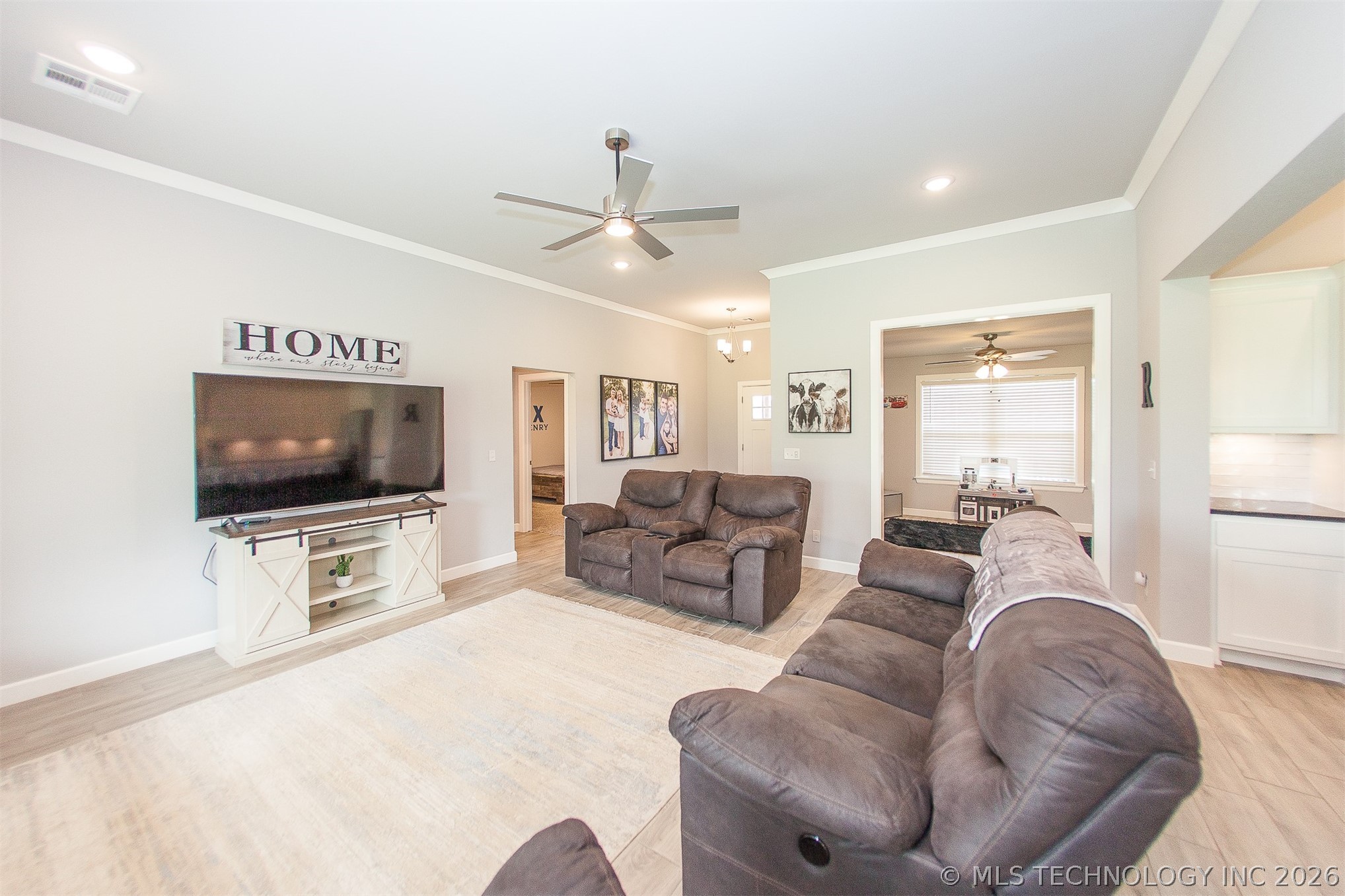 2429 W Union Street Property Photo 13